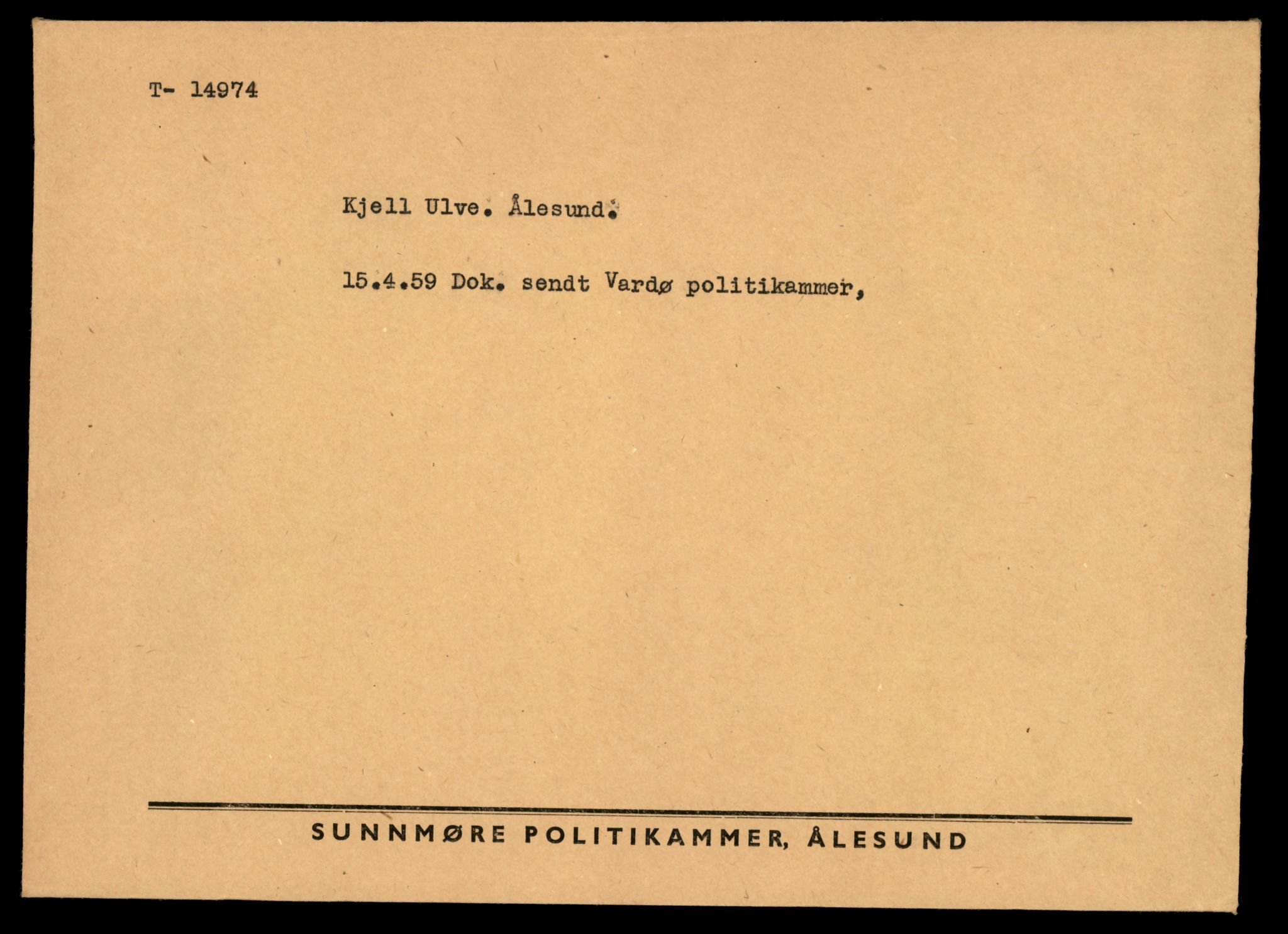 Møre og Romsdal vegkontor - Ålesund trafikkstasjon, AV/SAT-A-4099/F/Fe/L0049: Registreringskort for kjøretøy T 14864 - T 18613, 1927-1998, s. 2633
