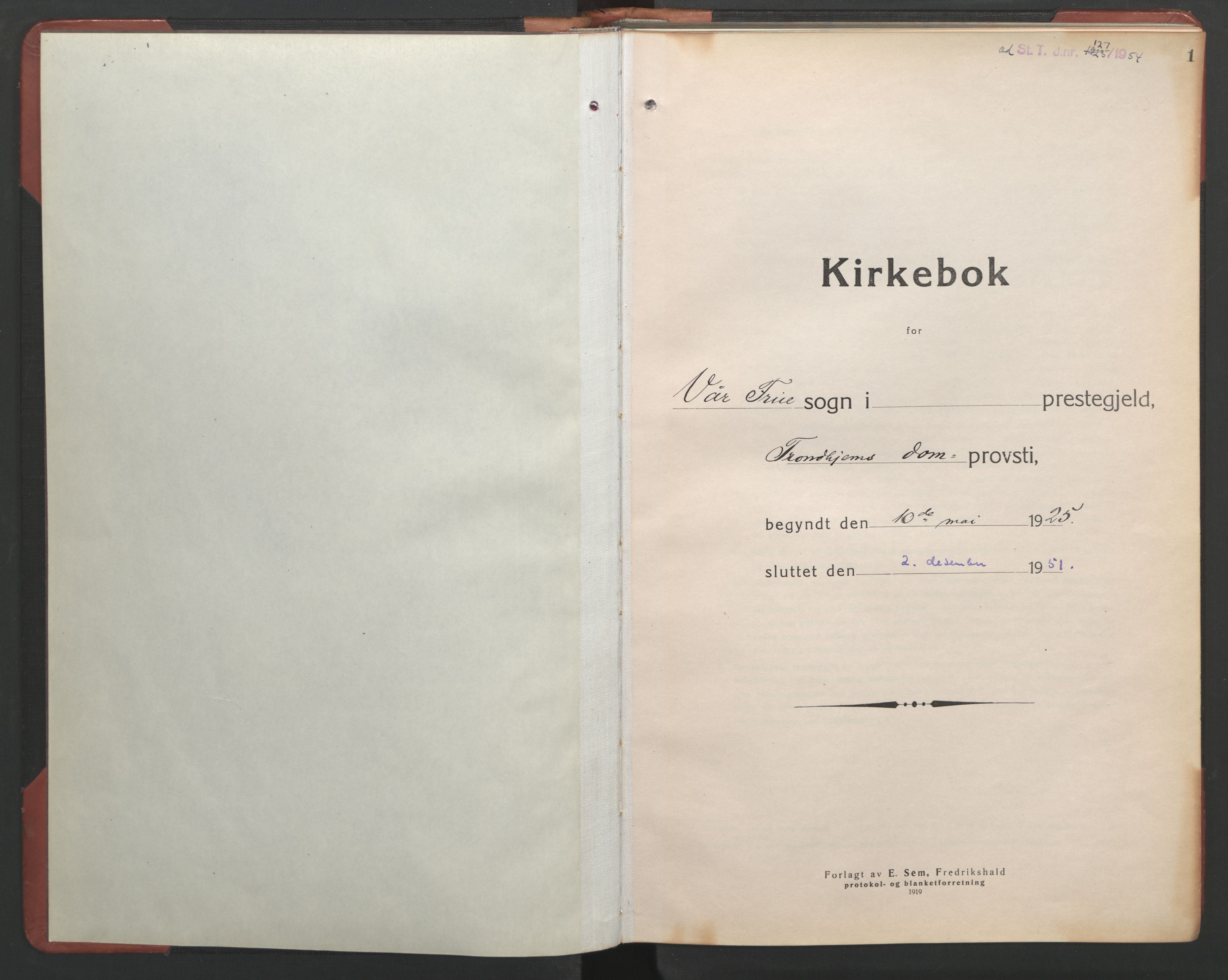 Ministerialprotokoller, klokkerbøker og fødselsregistre - Sør-Trøndelag, SAT/A-1456/602/L0151: Klokkerbok nr. 602C19, 1925-1951