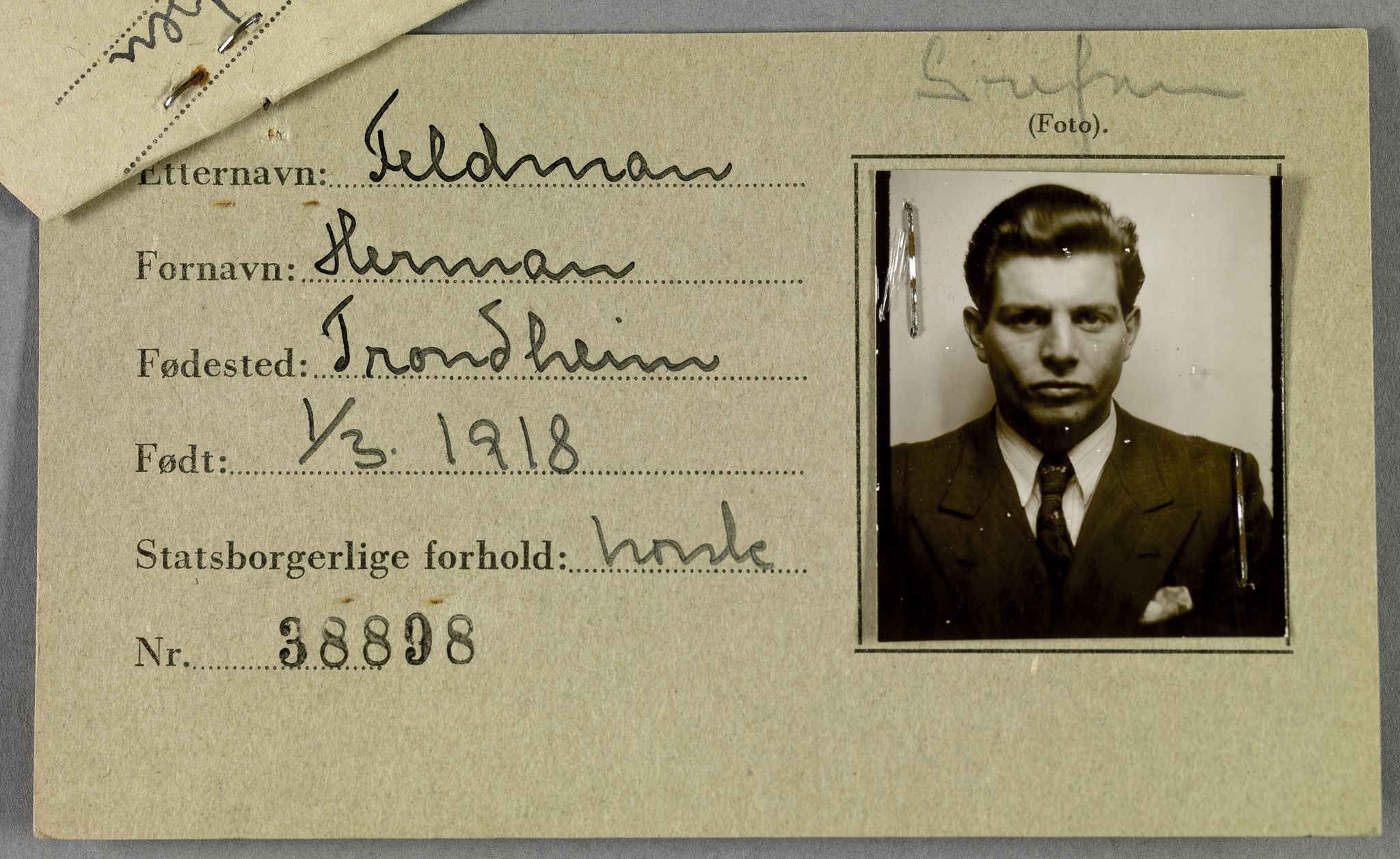 Sosialdepartementet, Våre Falne, RA/S-1708/E/Ee/L0021A: Fotografier av jøder på legitimasjonskort (1941-42), 1941-1942, s. 113