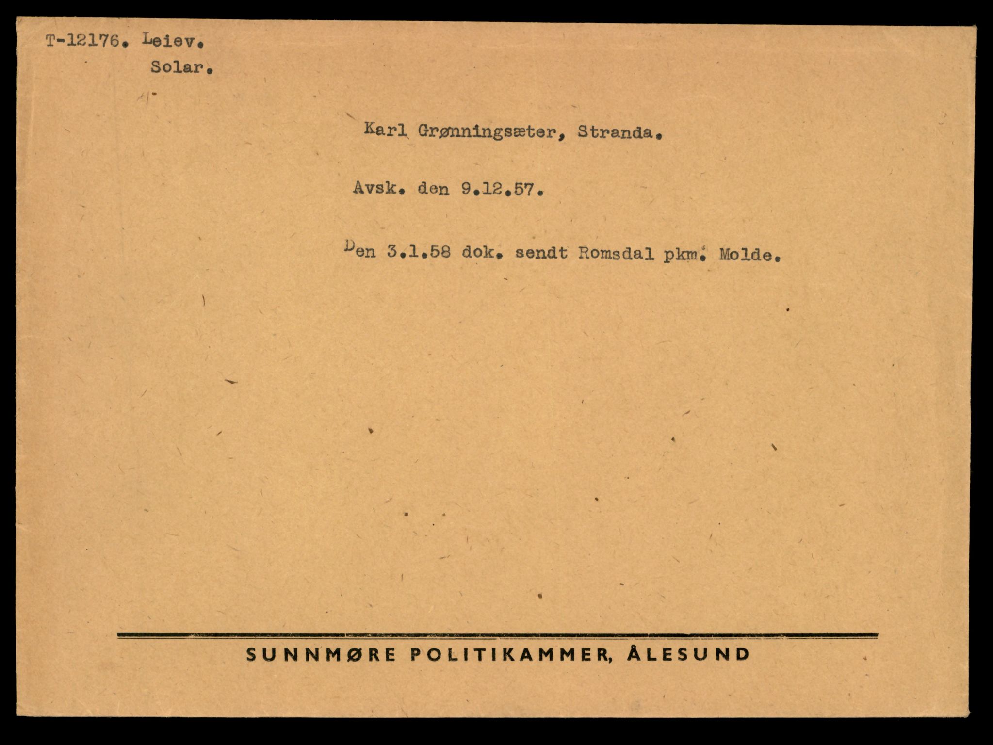 Møre og Romsdal vegkontor - Ålesund trafikkstasjon, AV/SAT-A-4099/F/Fe/L0033: Registreringskort for kjøretøy T 12151 - T 12474, 1927-1998, s. 631