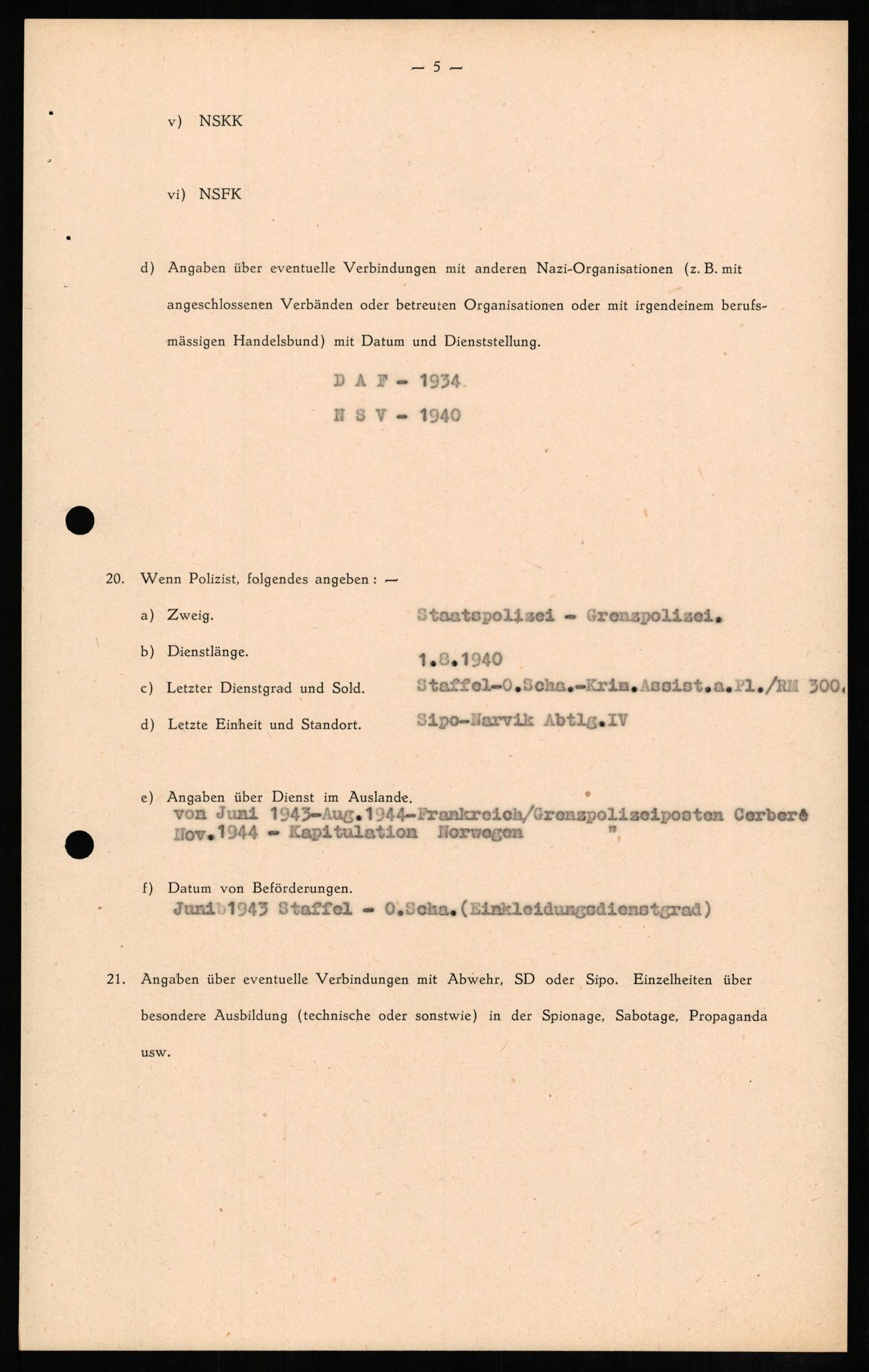 Forsvaret, Forsvarets overkommando II, AV/RA-RAFA-3915/D/Db/L0009: CI Questionaires. Tyske okkupasjonsstyrker i Norge. Tyskere., 1945-1946, s. 401