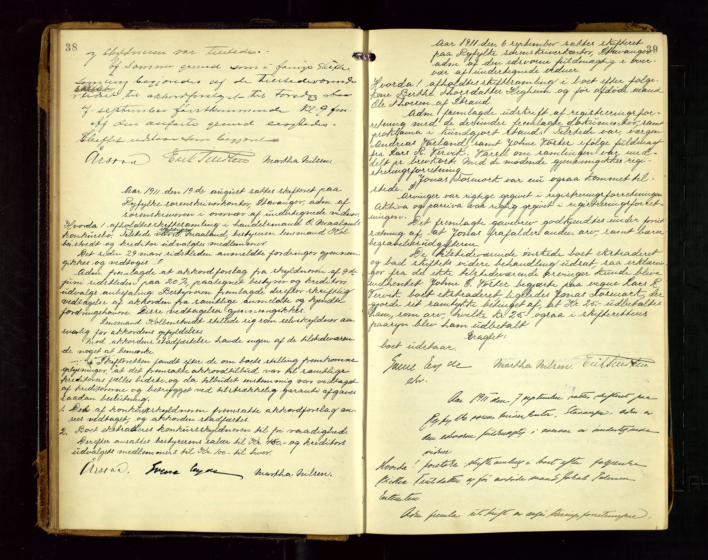 Ryfylke tingrett, AV/SAST-A-100055/001/IV/IVF/L0015: Skifteforhandlingsprotokoll, 1910-1928, s. 38-39