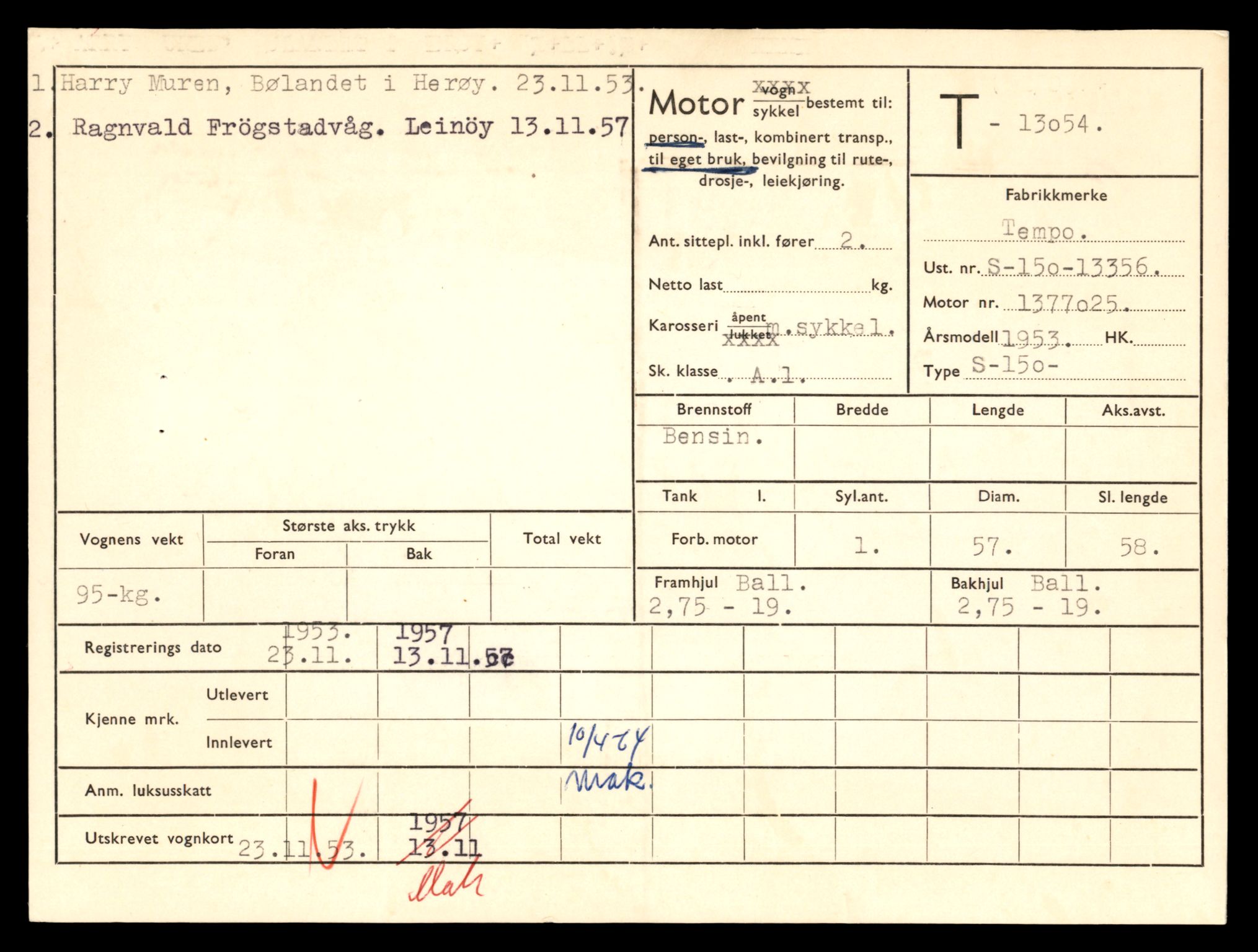 Møre og Romsdal vegkontor - Ålesund trafikkstasjon, AV/SAT-A-4099/F/Fe/L0037: Registreringskort for kjøretøy T 13031 - T 13179, 1927-1998, s. 493