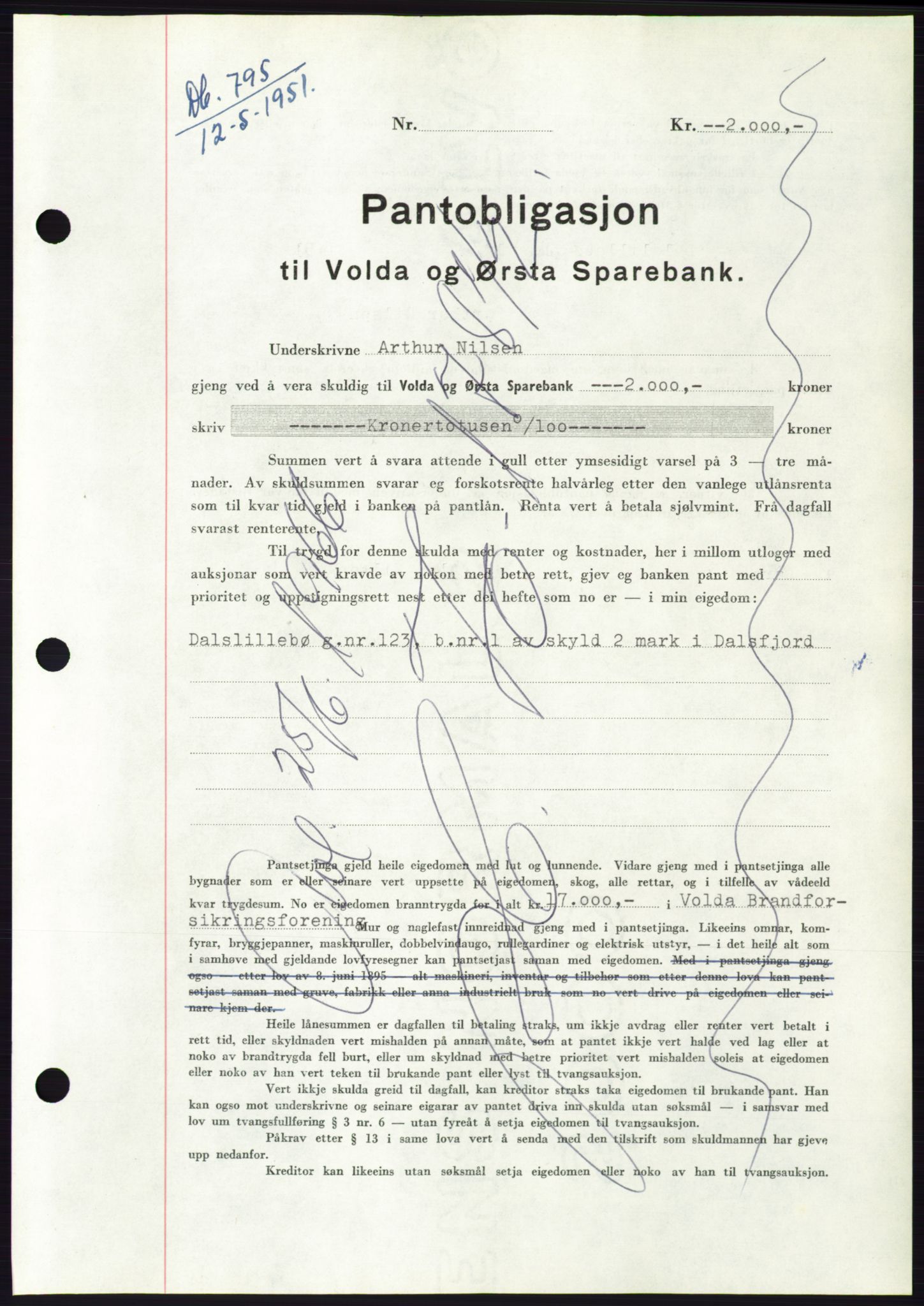 Søre Sunnmøre sorenskriveri, SAT/A-4122/1/2/2C/L0120: Pantebok nr. 8B, 1951-1951, Dagboknr: 795/1951