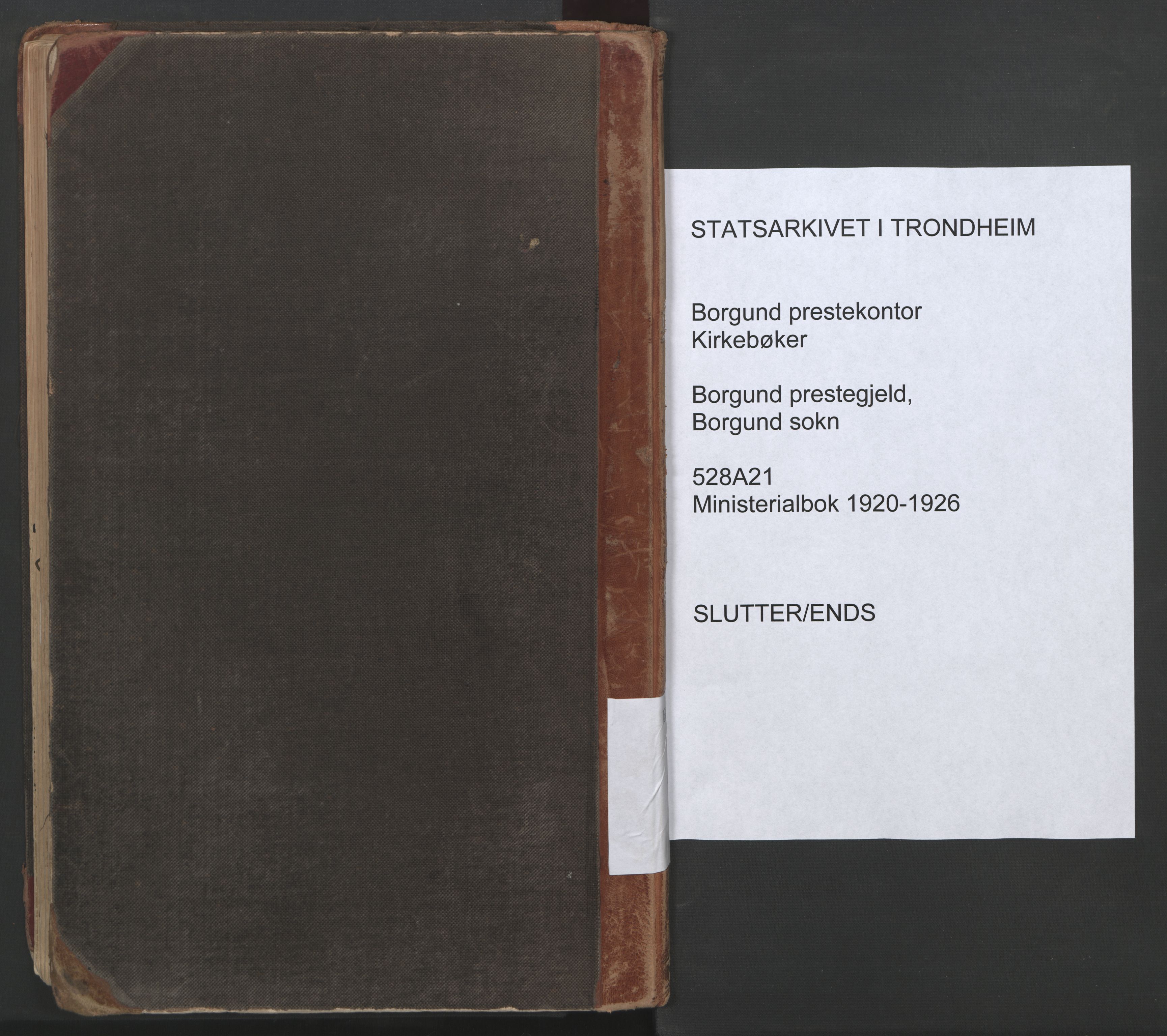 Ministerialprotokoller, klokkerbøker og fødselsregistre - Møre og Romsdal, AV/SAT-A-1454/528/L0412: Ministerialbok nr. 528A21, 1920-1926, s. 157