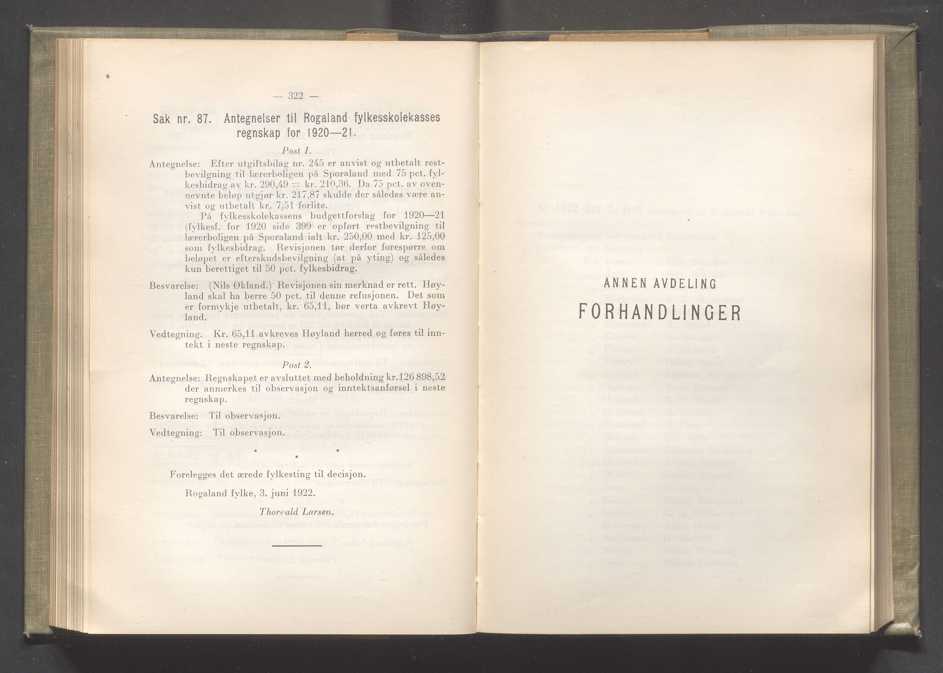 Rogaland fylkeskommune - Fylkesrådmannen , IKAR/A-900/A/Aa/Aaa/L0041: Møtebok , 1922, s. 322-323