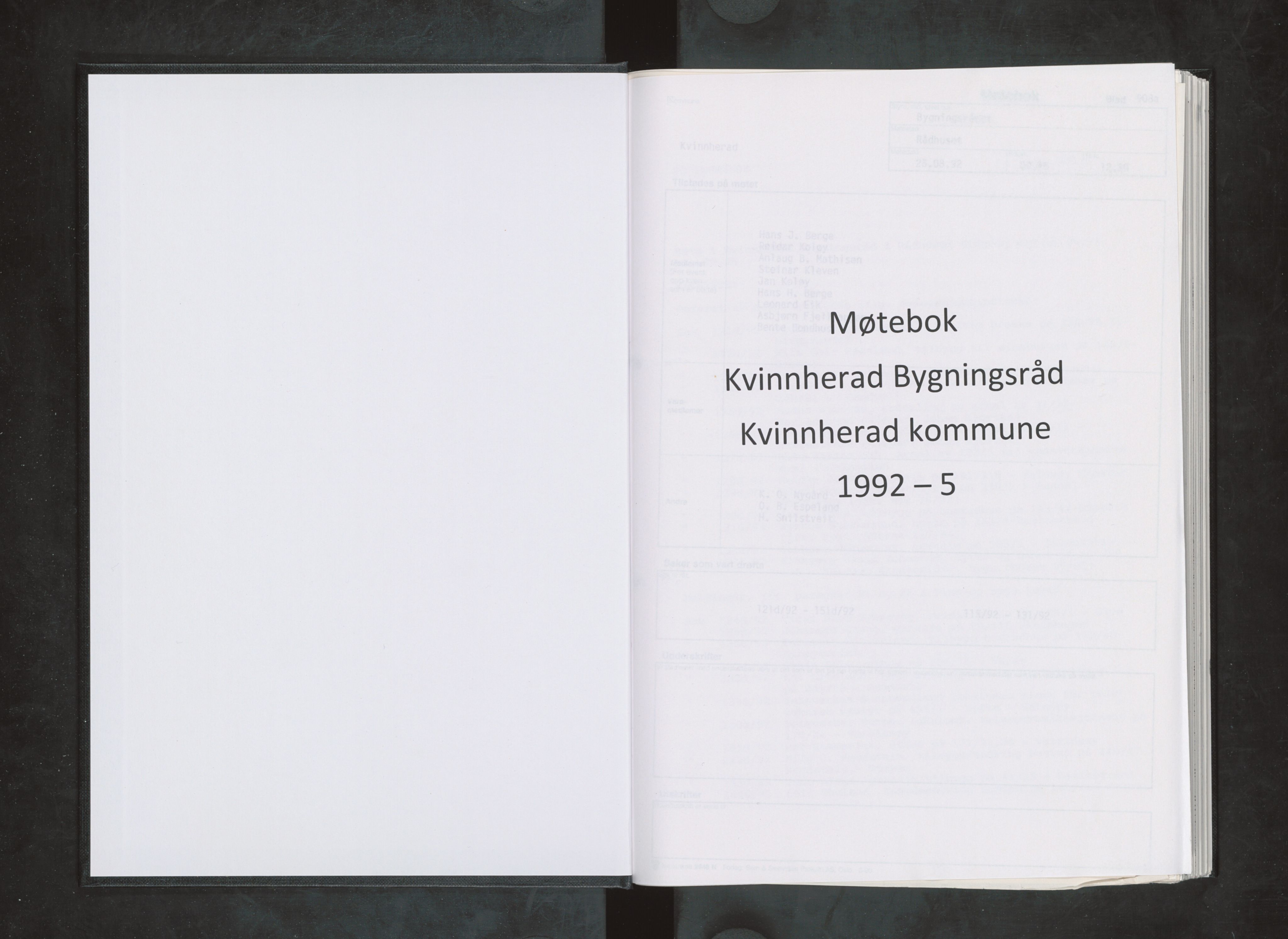 Kvinnherad kommune. Bygningsrådet , IKAH/1224-511/A/Aa/L0081: Møtebok for Kvinnherad bygningsråd, 1992