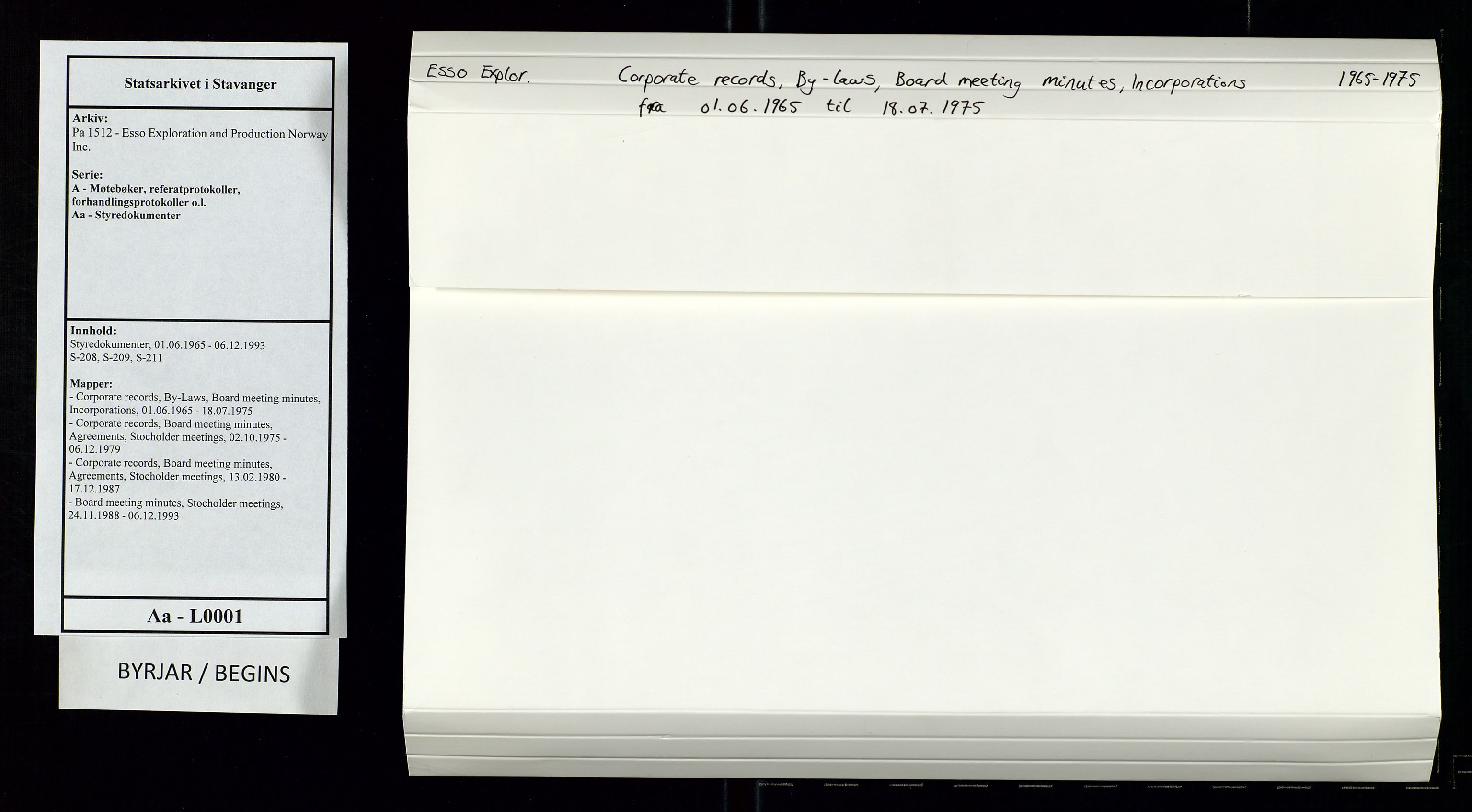 Pa 1512 - Esso Exploration and Production Norway Inc., AV/SAST-A-101917/A/Aa/L0001/0001: Styredokumenter / Corporate records, By-Laws, Board meeting minutes, Incorporations, 1965-1975