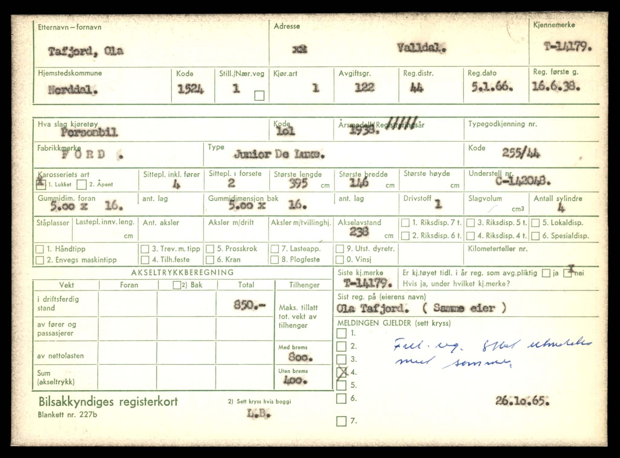 Møre og Romsdal vegkontor - Ålesund trafikkstasjon, AV/SAT-A-4099/F/Fe/L0043: Registreringskort for kjøretøy T 14080 - T 14204, 1927-1998, s. 2587