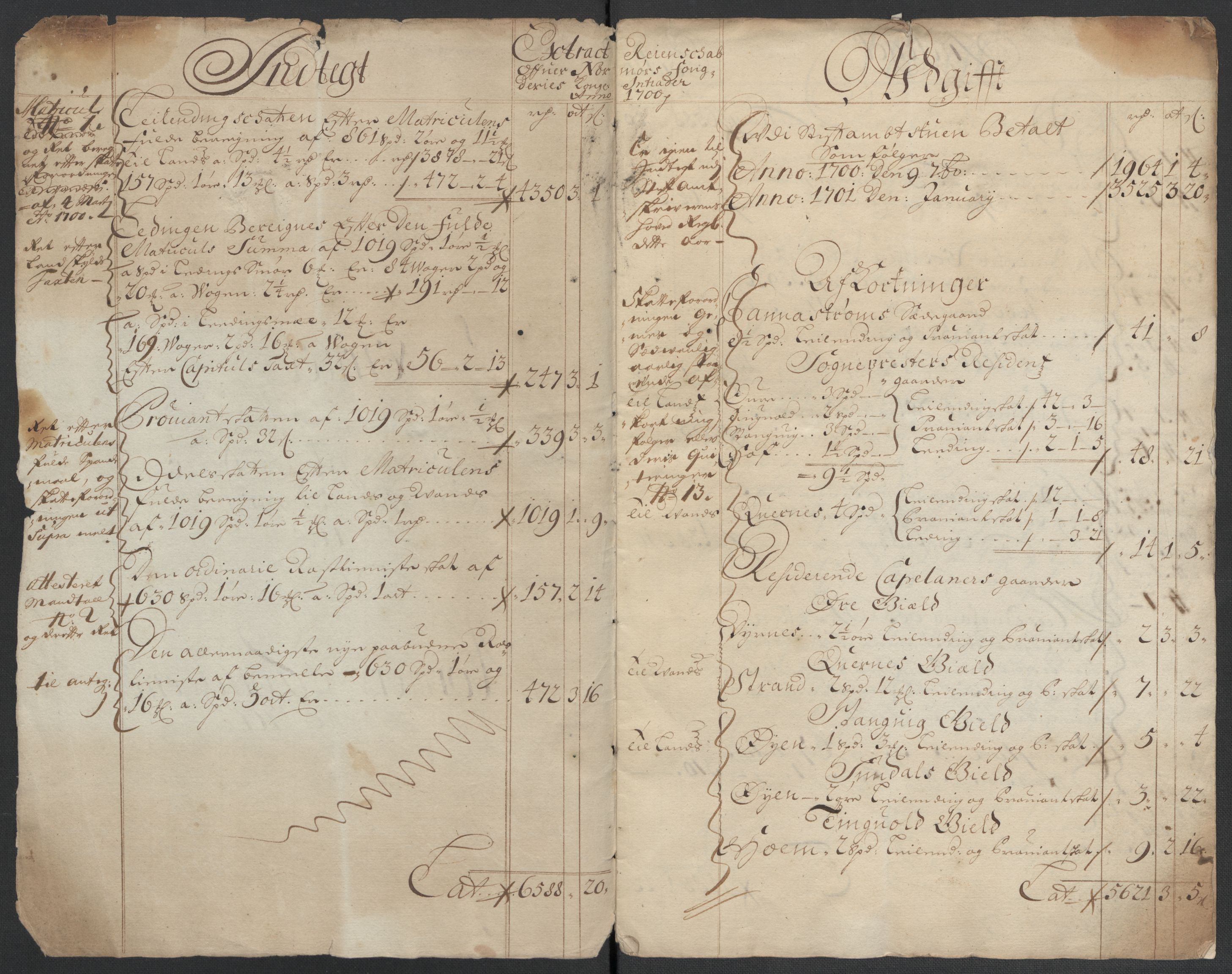 Rentekammeret inntil 1814, Reviderte regnskaper, Fogderegnskap, RA/EA-4092/R56/L3739: Fogderegnskap Nordmøre, 1700-1702, s. 4