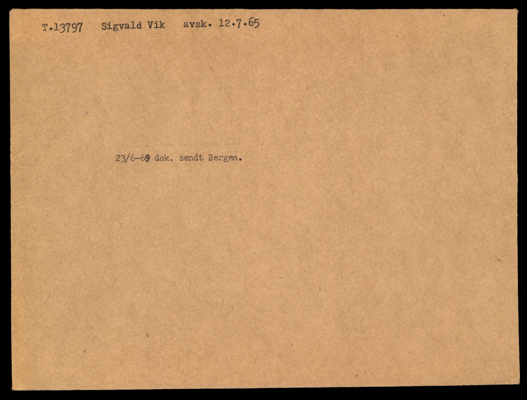 Møre og Romsdal vegkontor - Ålesund trafikkstasjon, AV/SAT-A-4099/F/Fe/L0041: Registreringskort for kjøretøy T 13710 - T 13905, 1927-1998, s. 1551