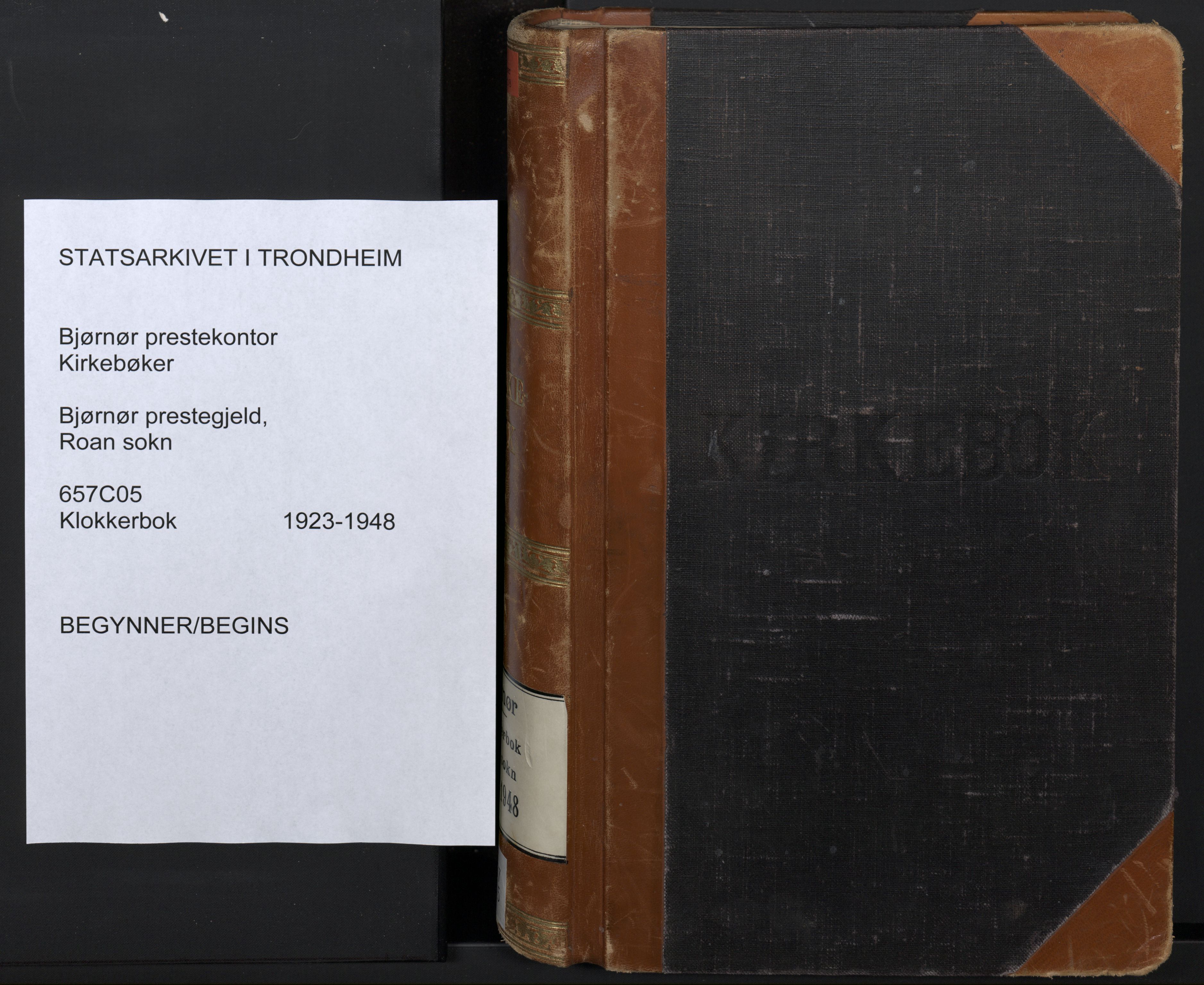 Ministerialprotokoller, klokkerbøker og fødselsregistre - Sør-Trøndelag, SAT/A-1456/657/L0718: Klokkerbok nr. 657C05, 1923-1948