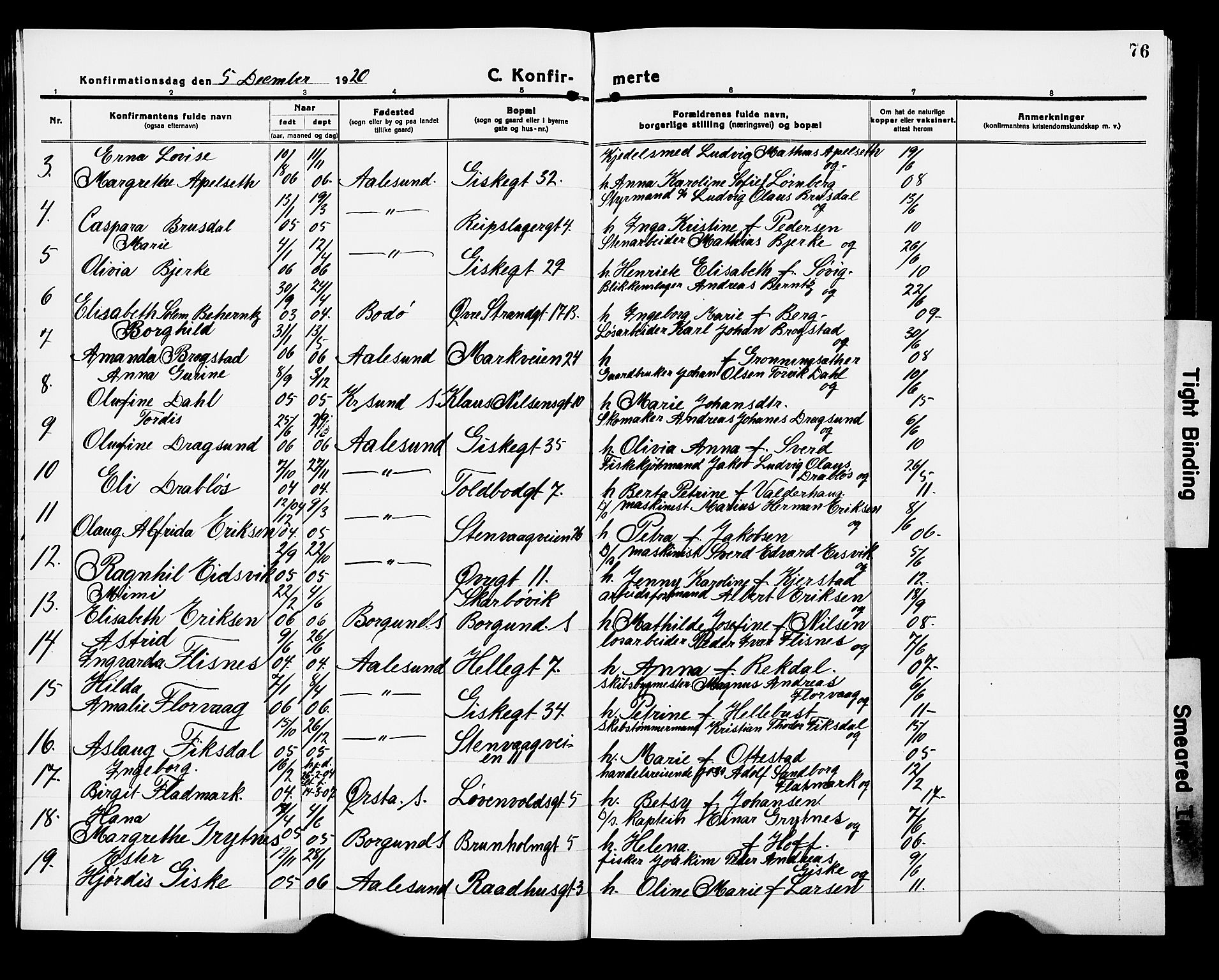 Ministerialprotokoller, klokkerbøker og fødselsregistre - Møre og Romsdal, AV/SAT-A-1454/529/L0472: Klokkerbok nr. 529C09, 1917-1929, s. 76