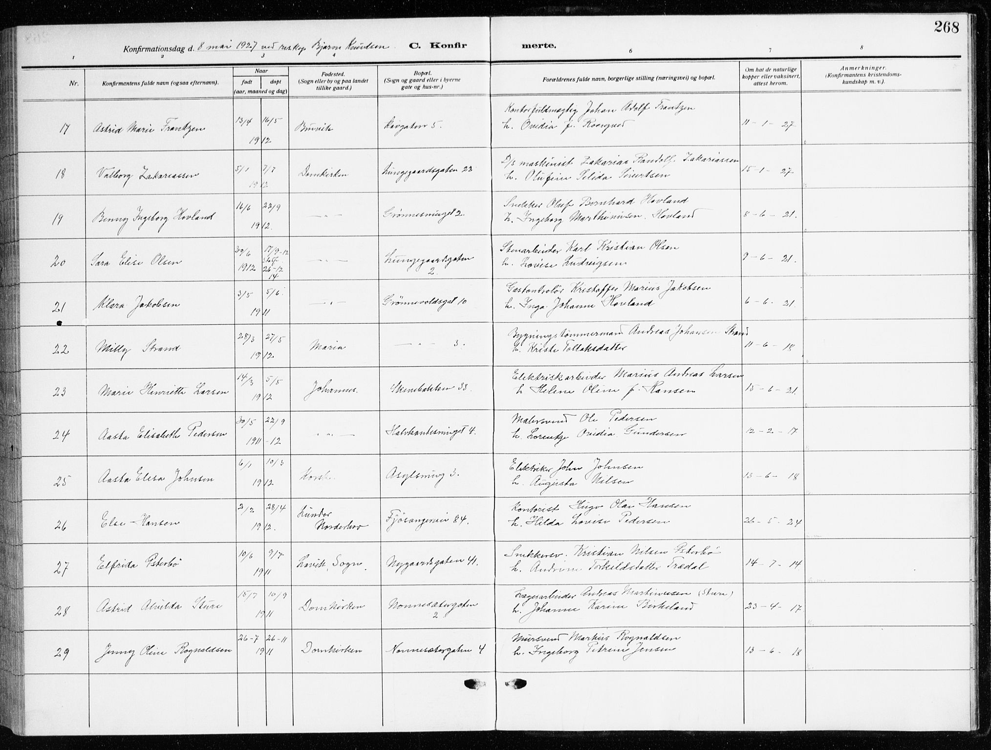 Domkirken sokneprestembete, AV/SAB-A-74801/H/Haa/L0032: Ministerialbok nr. C 7, 1915-1930, s. 268