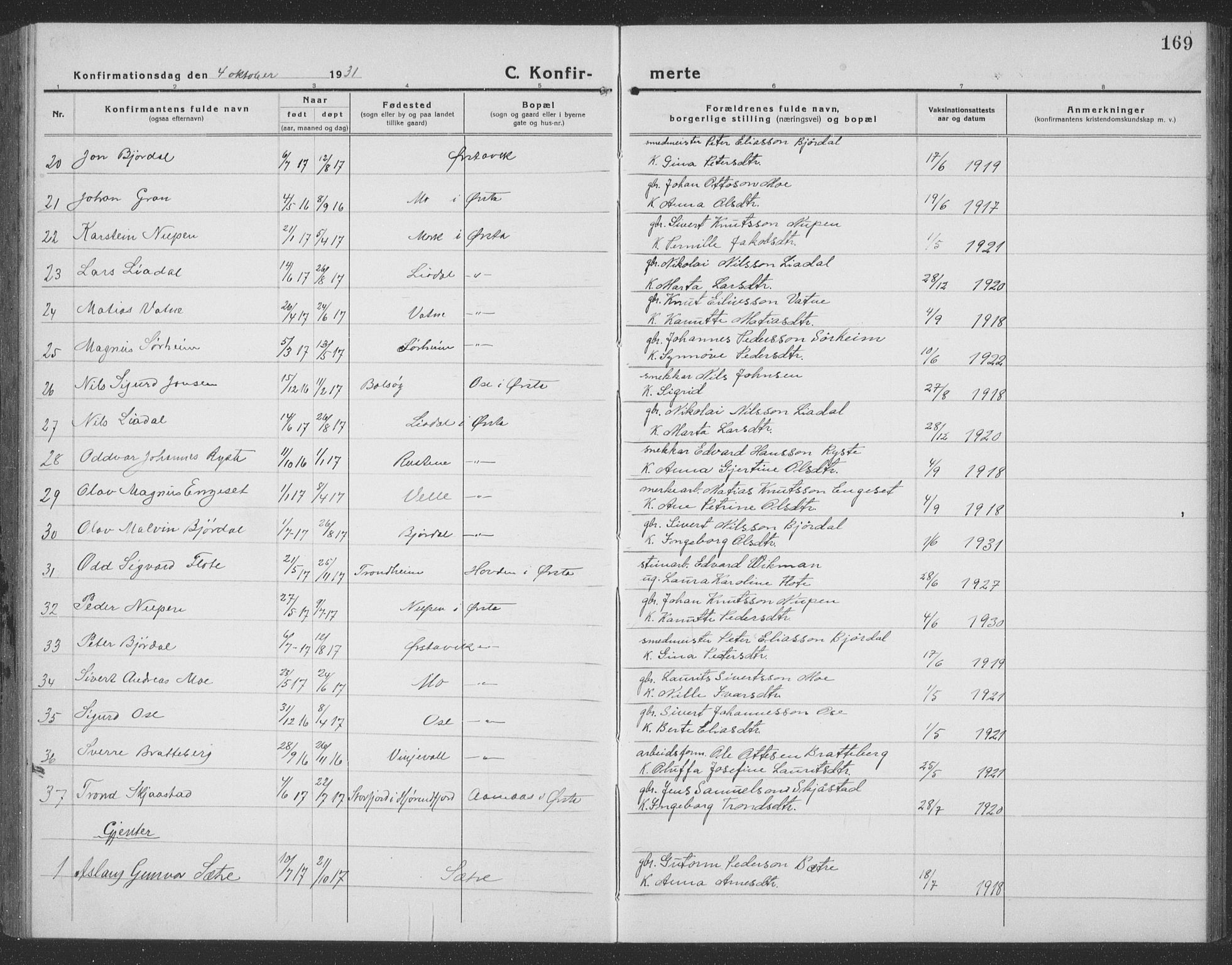 Ministerialprotokoller, klokkerbøker og fødselsregistre - Møre og Romsdal, SAT/A-1454/513/L0191: Klokkerbok nr. 513C05, 1920-1941, s. 169