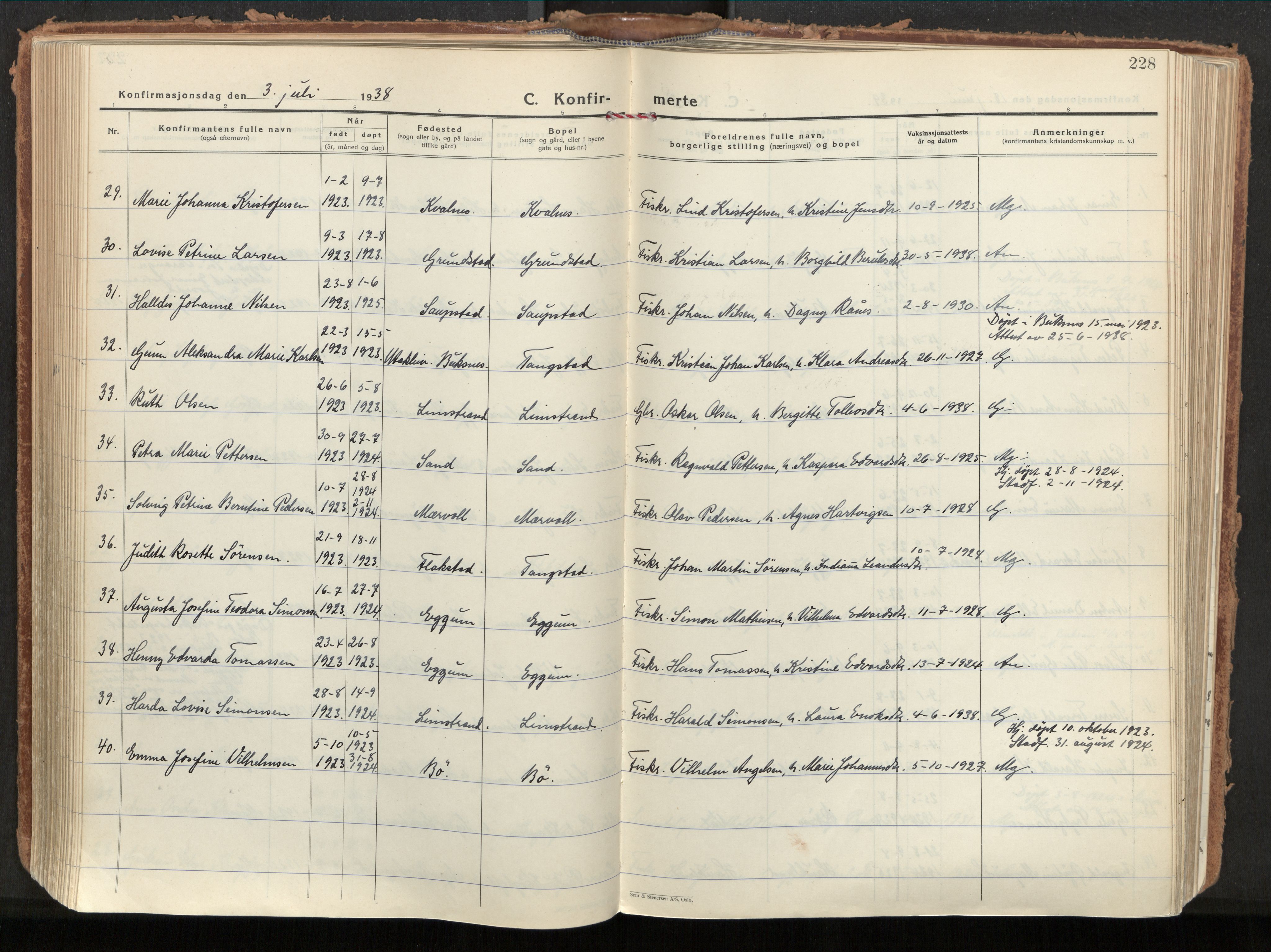 Ministerialprotokoller, klokkerbøker og fødselsregistre - Nordland, AV/SAT-A-1459/880/L1137: Ministerialbok nr. 880A11, 1927-1944, s. 228