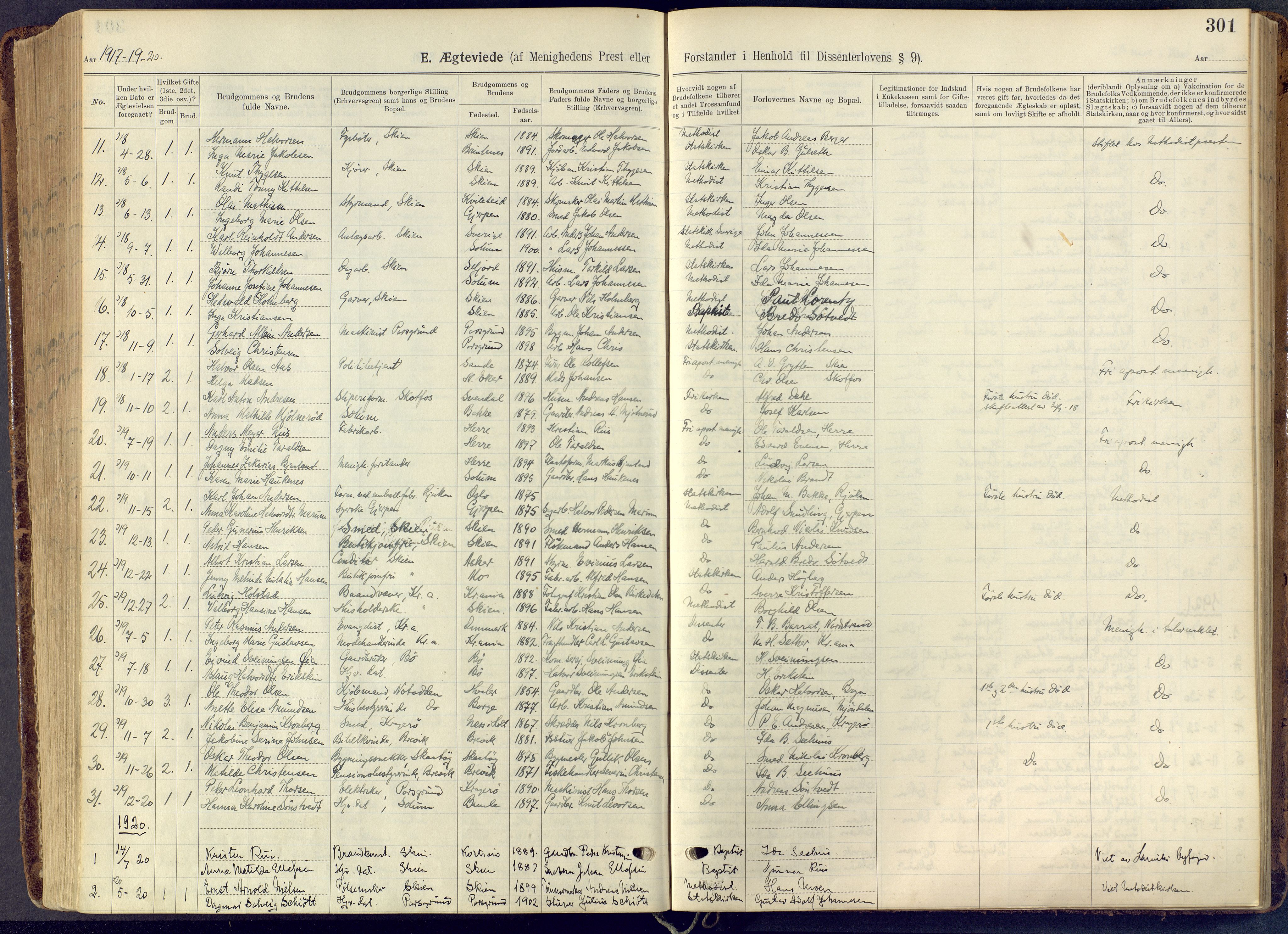 Skien kirkebøker, AV/SAKO-A-302/F/Fa/L0013: Ministerialbok nr. 13, 1915-1921, s. 301