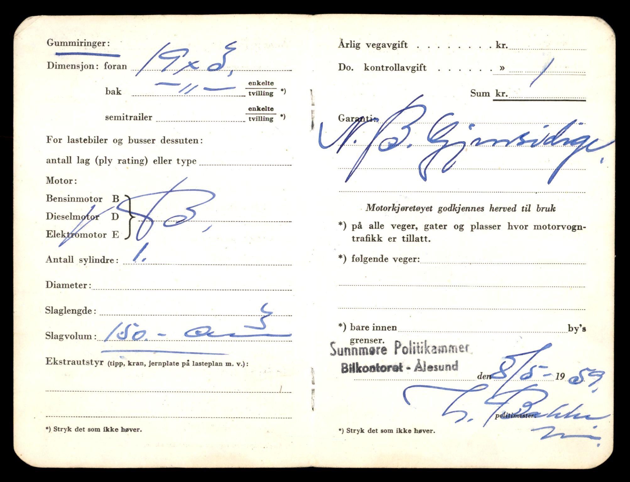 Møre og Romsdal vegkontor - Ålesund trafikkstasjon, AV/SAT-A-4099/F/Fe/L0041: Registreringskort for kjøretøy T 13710 - T 13905, 1927-1998, s. 650