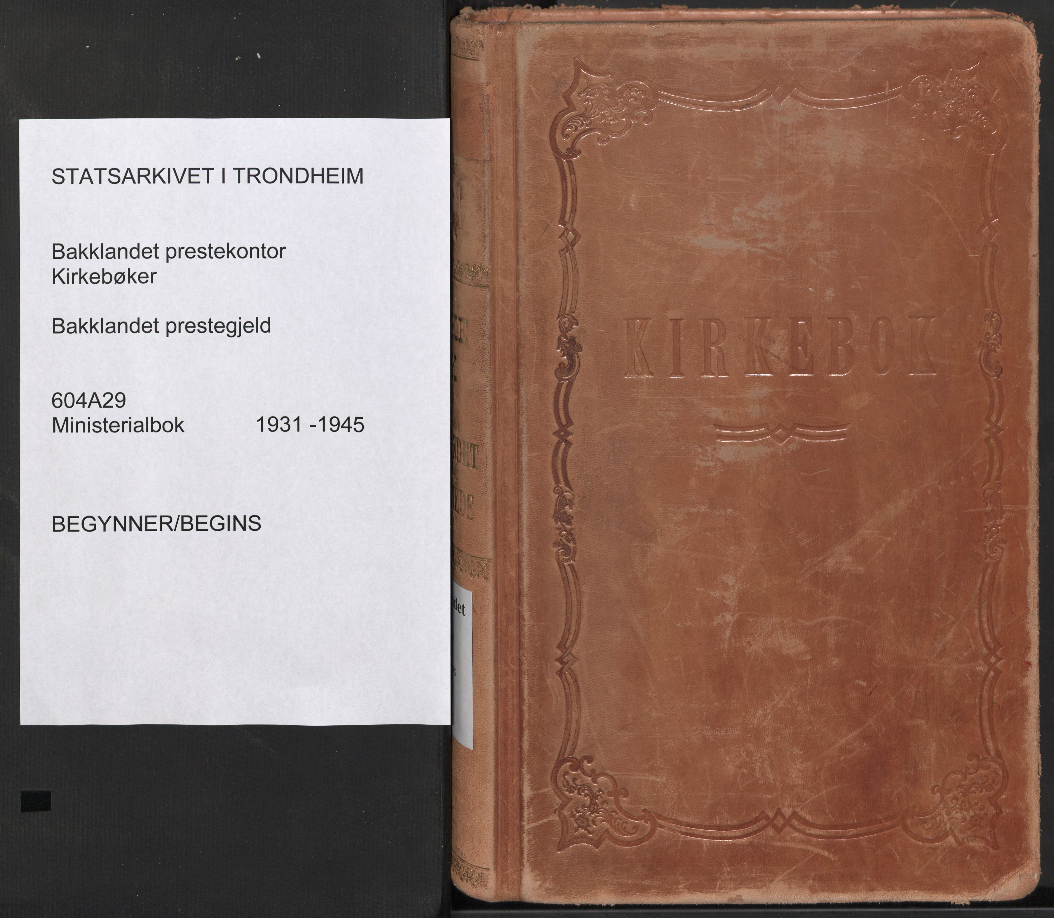 Ministerialprotokoller, klokkerbøker og fødselsregistre - Sør-Trøndelag, SAT/A-1456/604/L0209: Ministerialbok nr. 604A29, 1931-1945