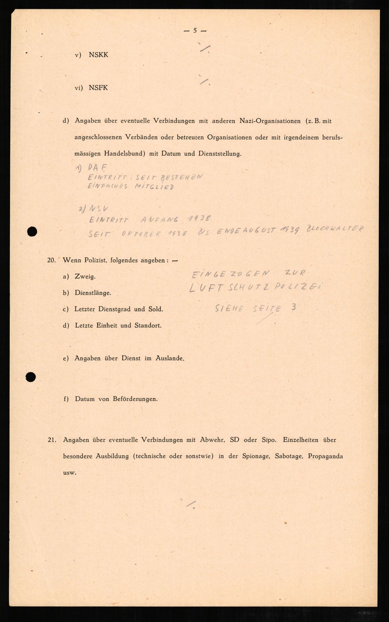 Forsvaret, Forsvarets overkommando II, AV/RA-RAFA-3915/D/Db/L0008: CI Questionaires. Tyske okkupasjonsstyrker i Norge. Tyskere., 1945-1946, s. 15