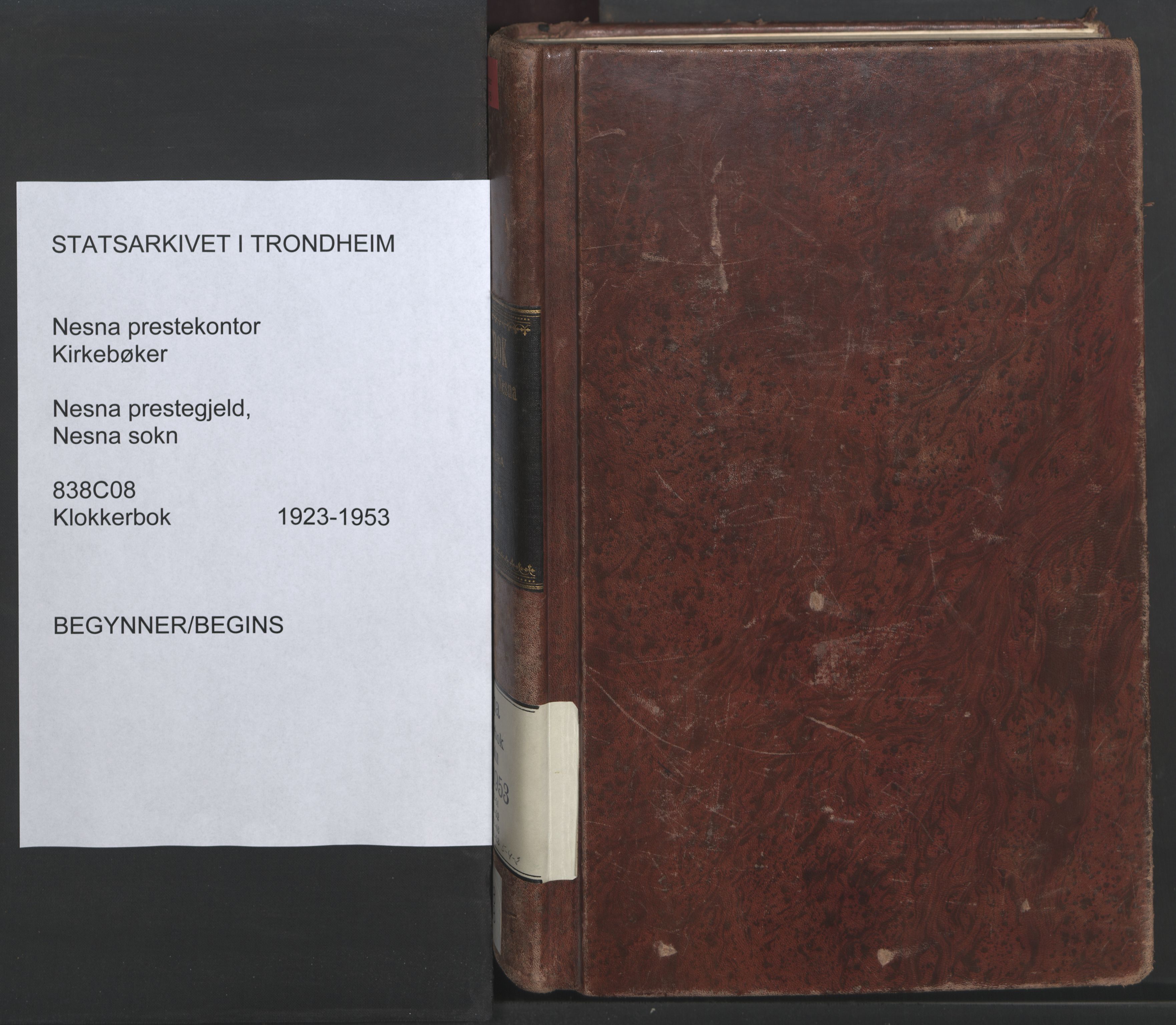 Ministerialprotokoller, klokkerbøker og fødselsregistre - Nordland, AV/SAT-A-1459/838/L0561: Klokkerbok nr. 838C08, 1923-1953