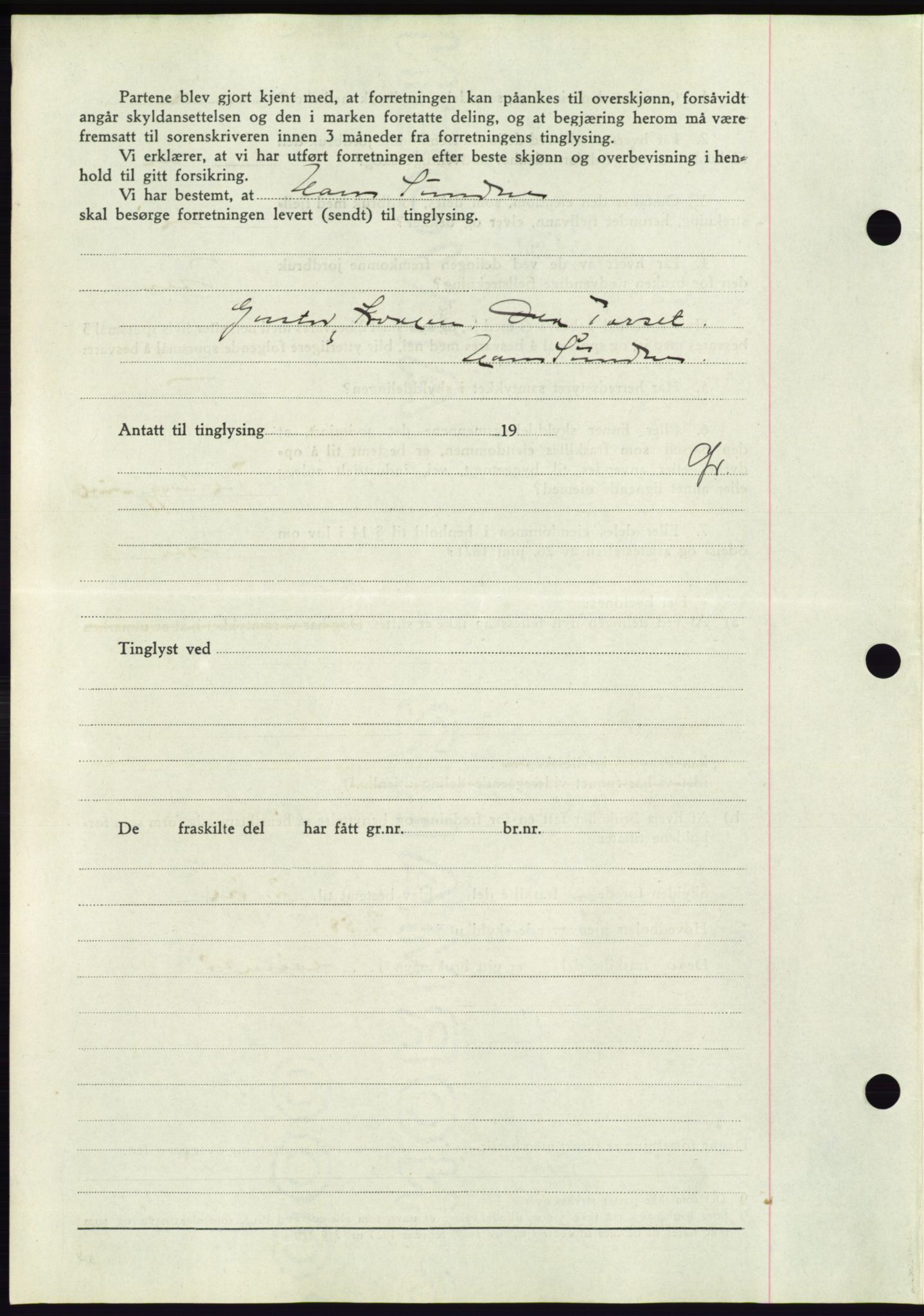 Søre Sunnmøre sorenskriveri, AV/SAT-A-4122/1/2/2C/L0068: Pantebok nr. 62, 1939-1939, Dagboknr: 1300/1939