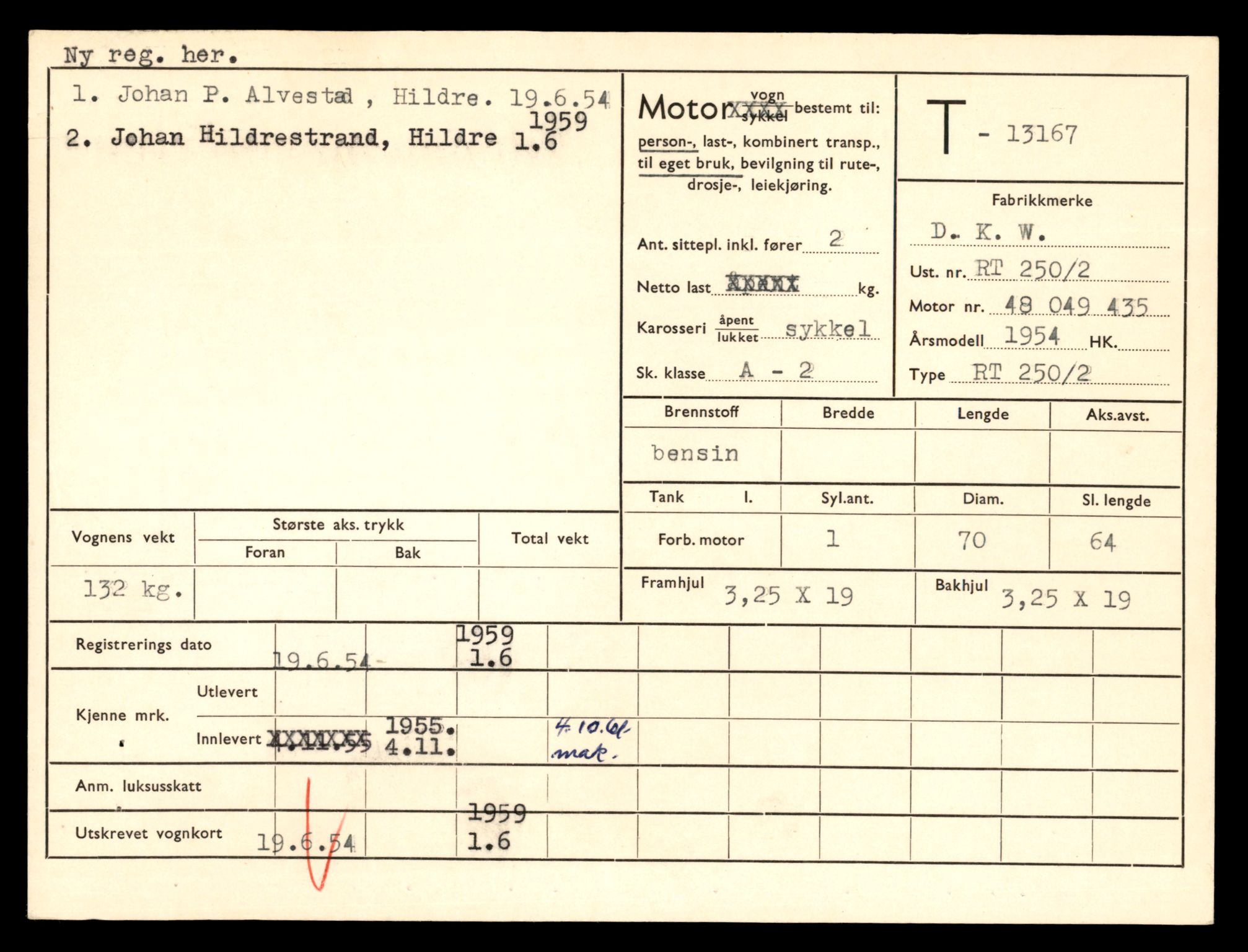 Møre og Romsdal vegkontor - Ålesund trafikkstasjon, AV/SAT-A-4099/F/Fe/L0037: Registreringskort for kjøretøy T 13031 - T 13179, 1927-1998, s. 2626
