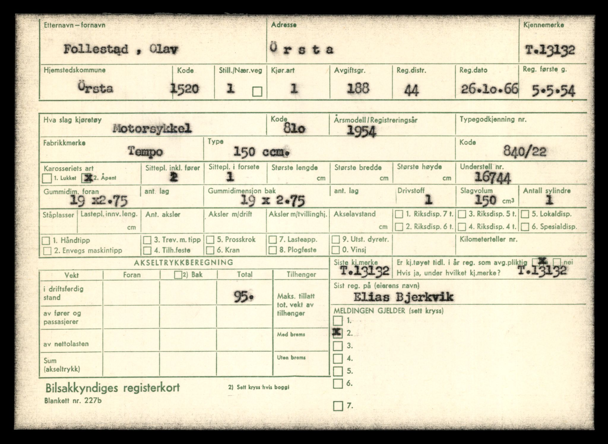 Møre og Romsdal vegkontor - Ålesund trafikkstasjon, AV/SAT-A-4099/F/Fe/L0037: Registreringskort for kjøretøy T 13031 - T 13179, 1927-1998, s. 2037