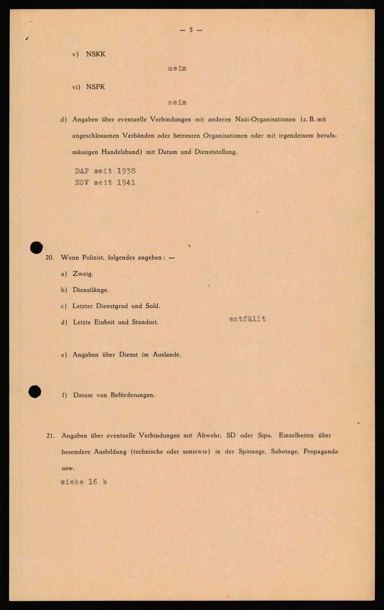 Forsvaret, Forsvarets overkommando II, AV/RA-RAFA-3915/D/Db/L0013: CI Questionaires. Tyske okkupasjonsstyrker i Norge. Tyskere., 1945-1946, s. 440