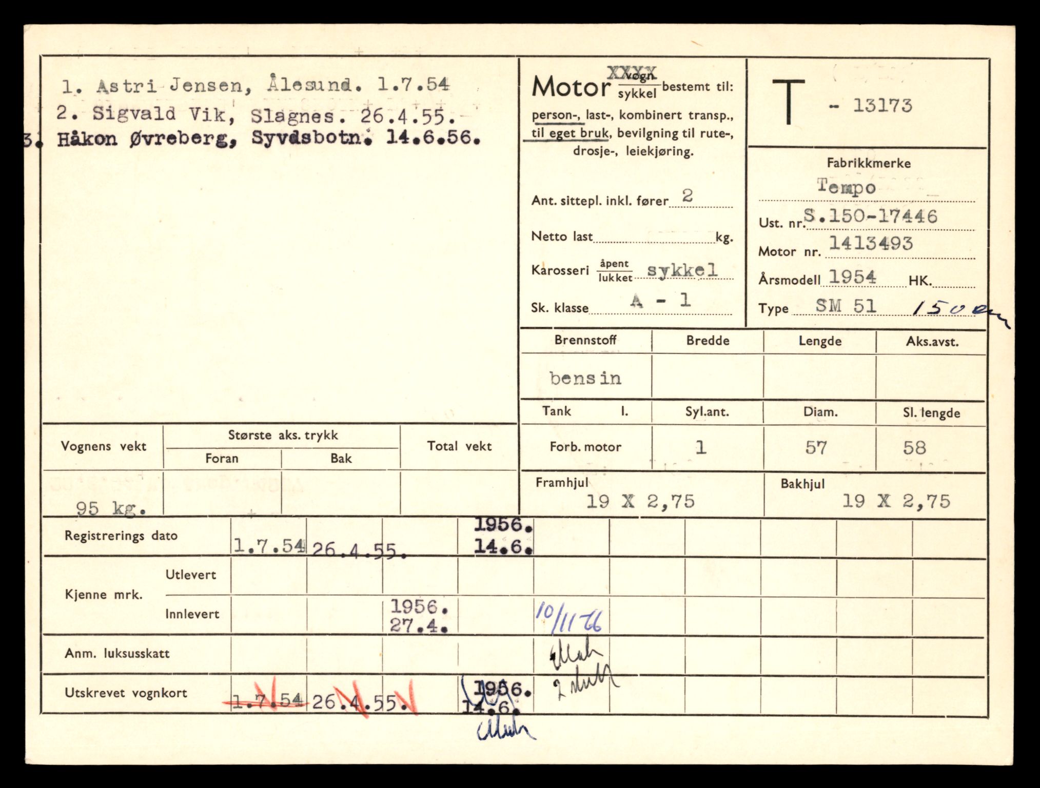 Møre og Romsdal vegkontor - Ålesund trafikkstasjon, AV/SAT-A-4099/F/Fe/L0037: Registreringskort for kjøretøy T 13031 - T 13179, 1927-1998, s. 2774