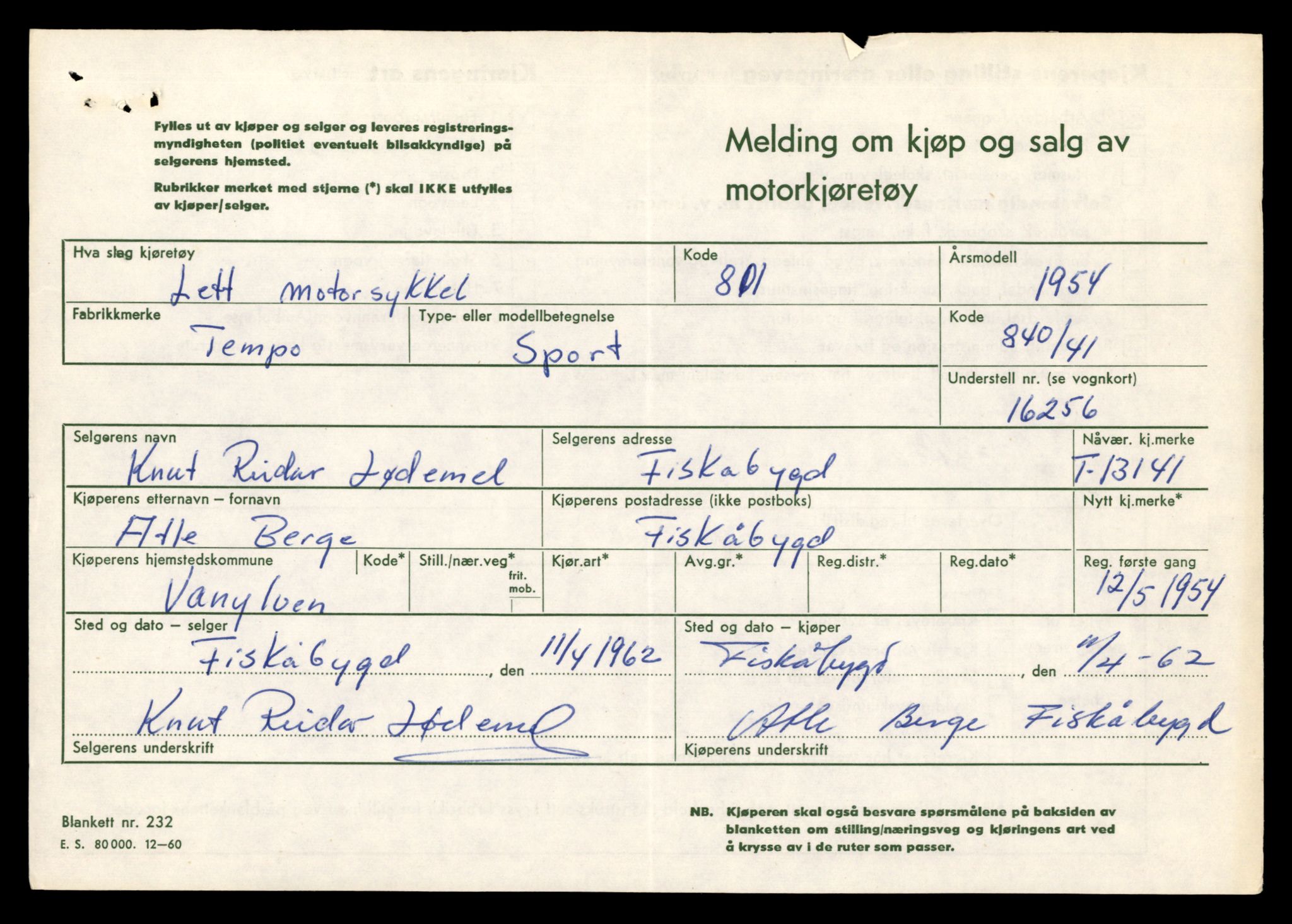 Møre og Romsdal vegkontor - Ålesund trafikkstasjon, SAT/A-4099/F/Fe/L0037: Registreringskort for kjøretøy T 13031 - T 13179, 1927-1998, s. 2171