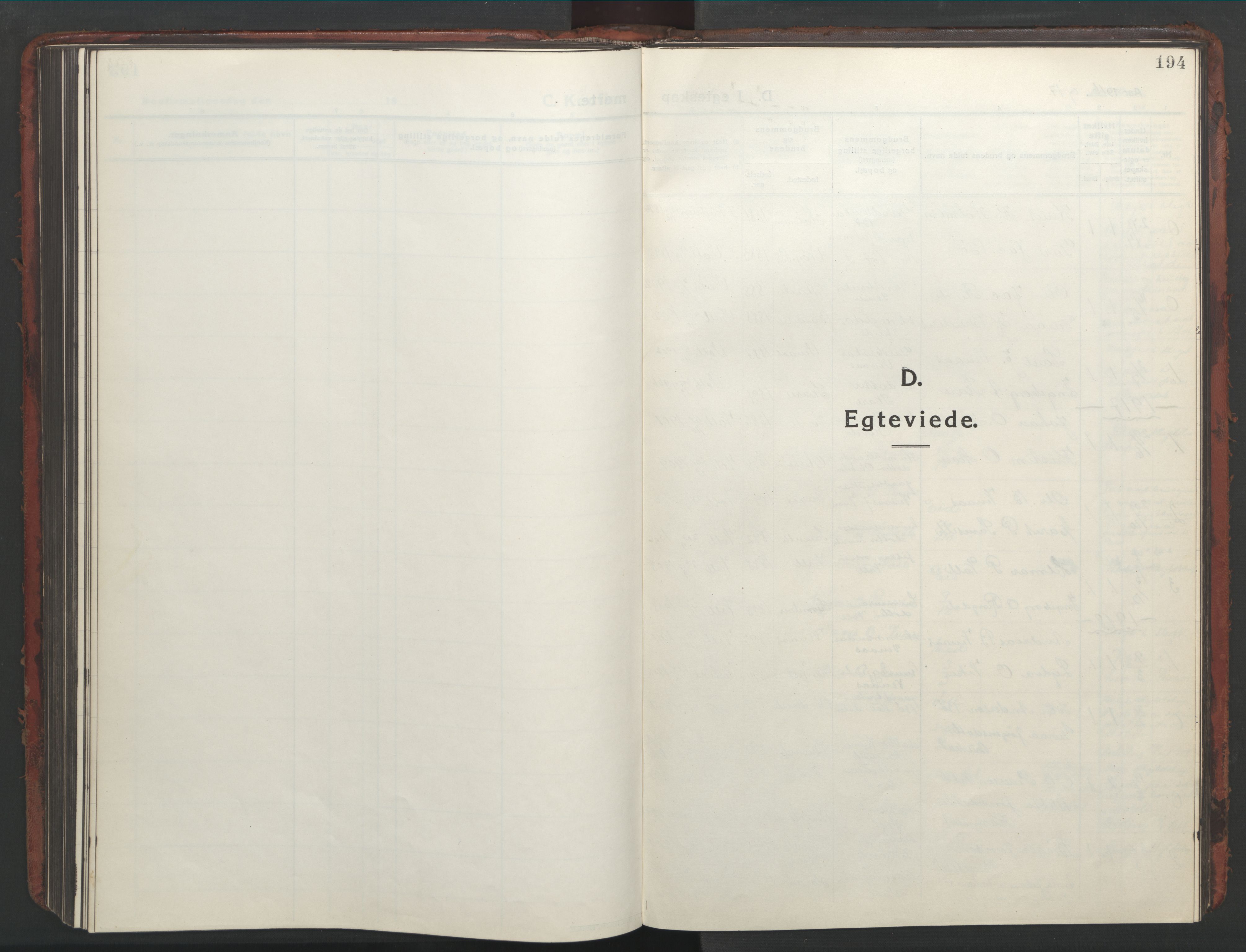 Ministerialprotokoller, klokkerbøker og fødselsregistre - Møre og Romsdal, SAT/A-1454/543/L0565: Klokkerbok nr. 543C03, 1916-1955, s. 194