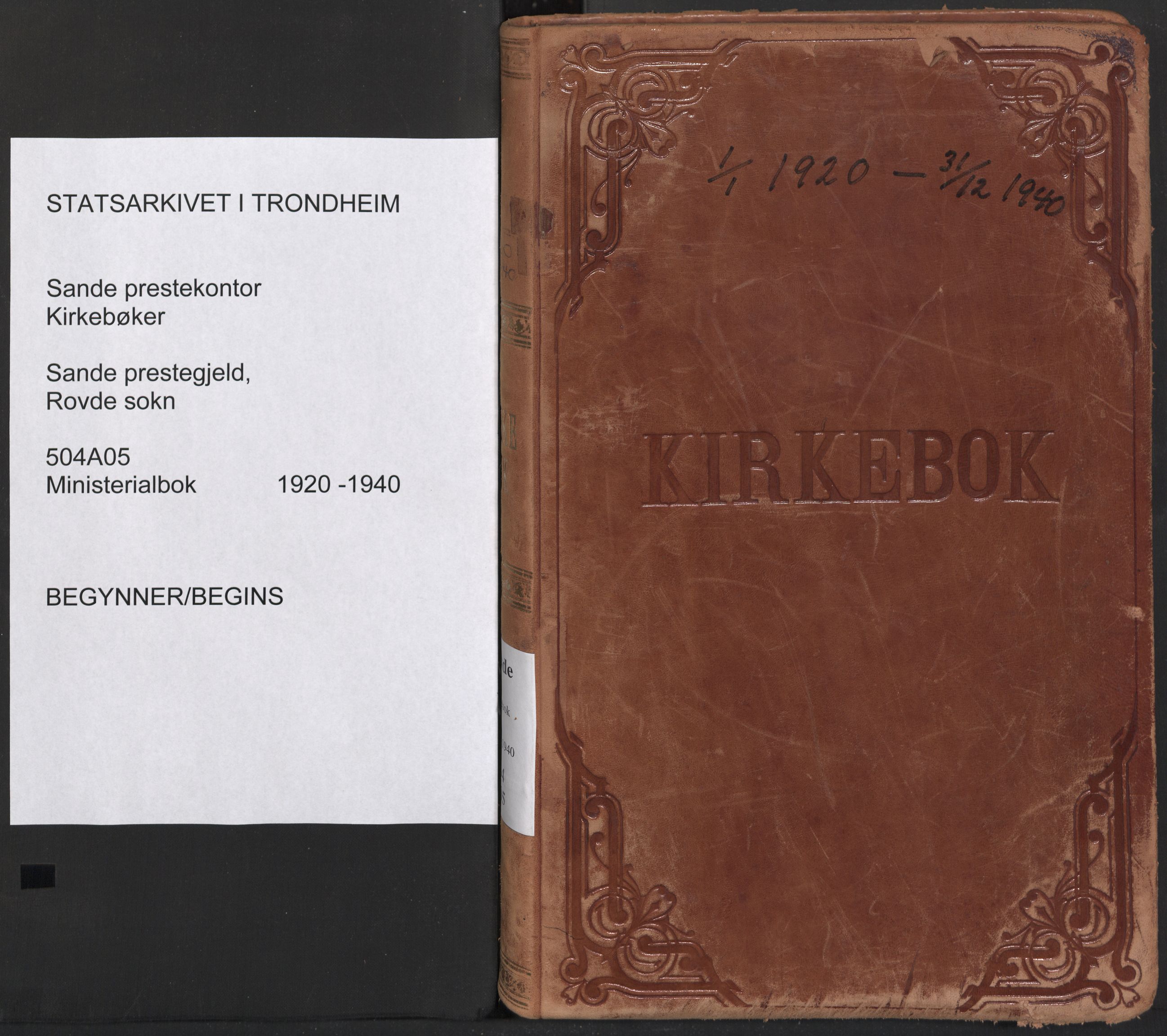 Ministerialprotokoller, klokkerbøker og fødselsregistre - Møre og Romsdal, SAT/A-1454/504/L0058: Ministerialbok nr. 504A05, 1920-1940