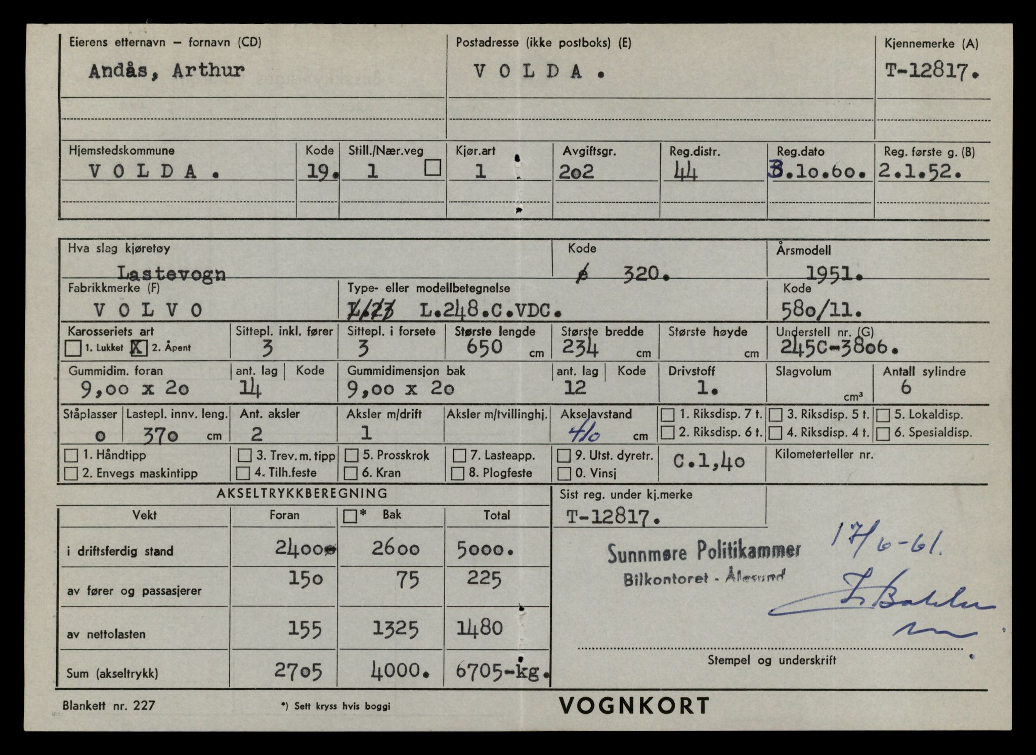 Møre og Romsdal vegkontor - Ålesund trafikkstasjon, AV/SAT-A-4099/F/Fe/L0035: Registreringskort for kjøretøy T 12653 - T 12829, 1927-1998, s. 3160