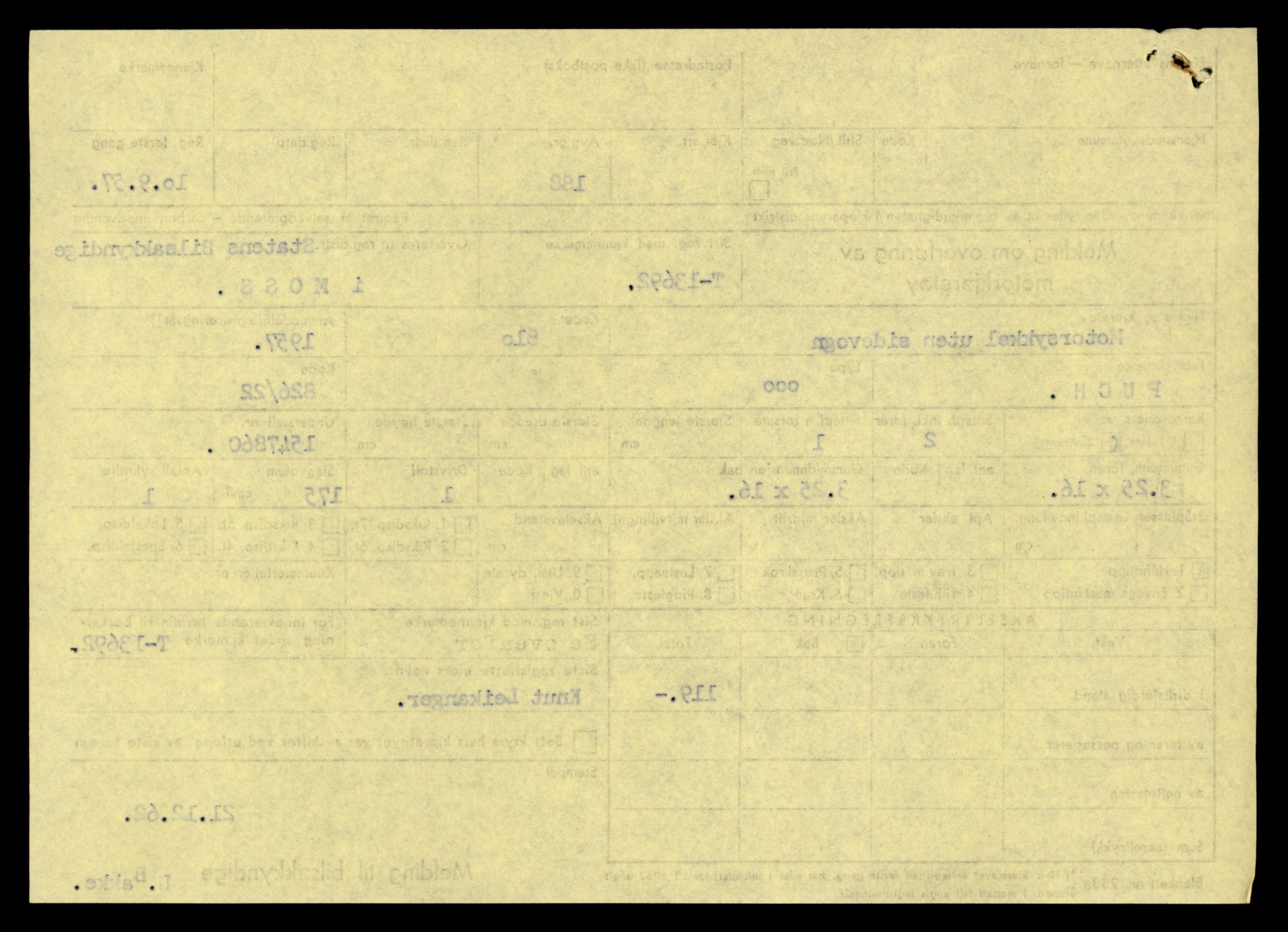 Møre og Romsdal vegkontor - Ålesund trafikkstasjon, AV/SAT-A-4099/F/Fe/L0040: Registreringskort for kjøretøy T 13531 - T 13709, 1927-1998, s. 2762