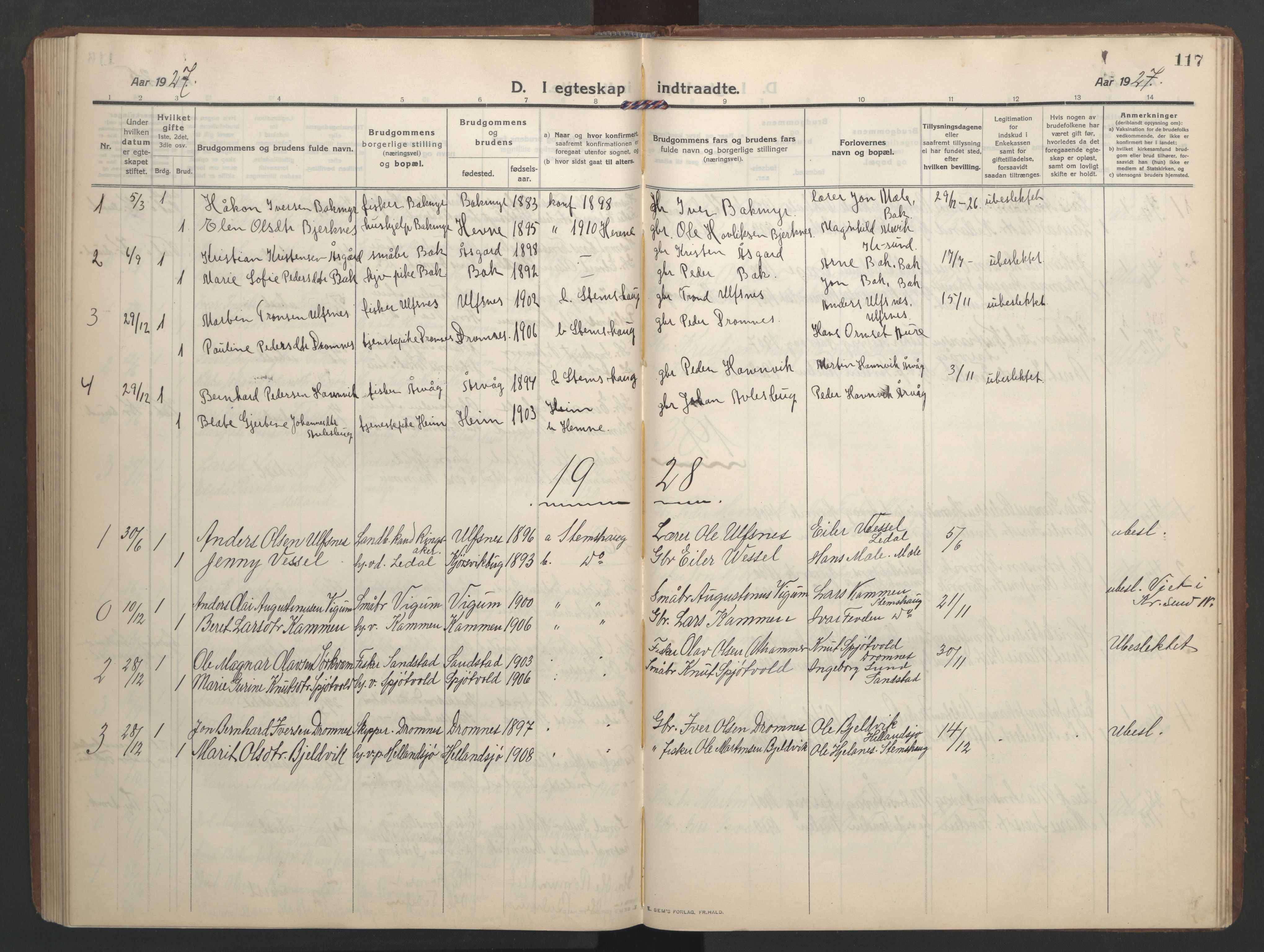 Ministerialprotokoller, klokkerbøker og fødselsregistre - Møre og Romsdal, AV/SAT-A-1454/579/L0919: Klokkerbok nr. 579C01, 1909-1957, s. 117