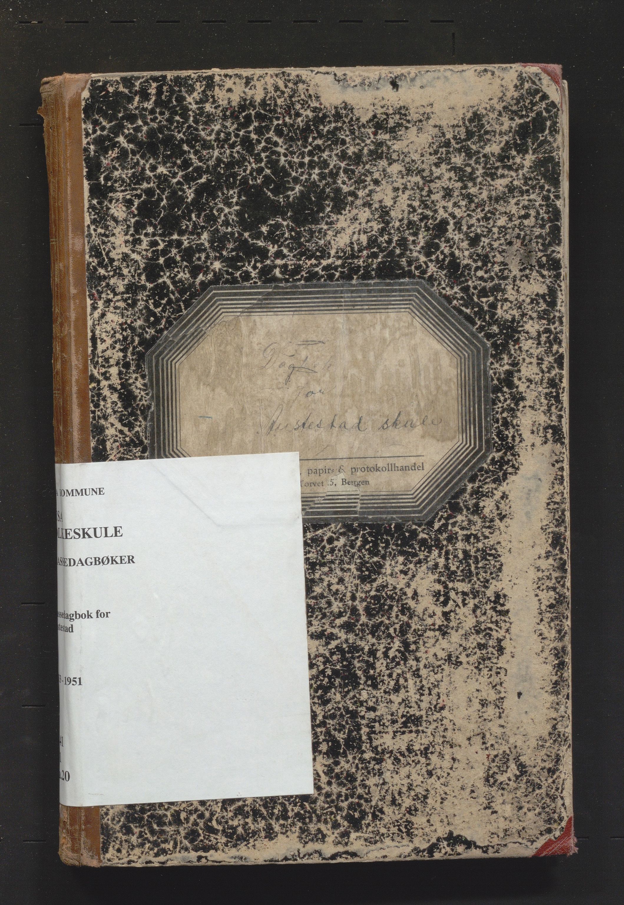 Fusa kommune. Barneskulane, IKAH/1241-231/G/Ga/L0020: Skuledagbok for Austestad, 1933-1951
