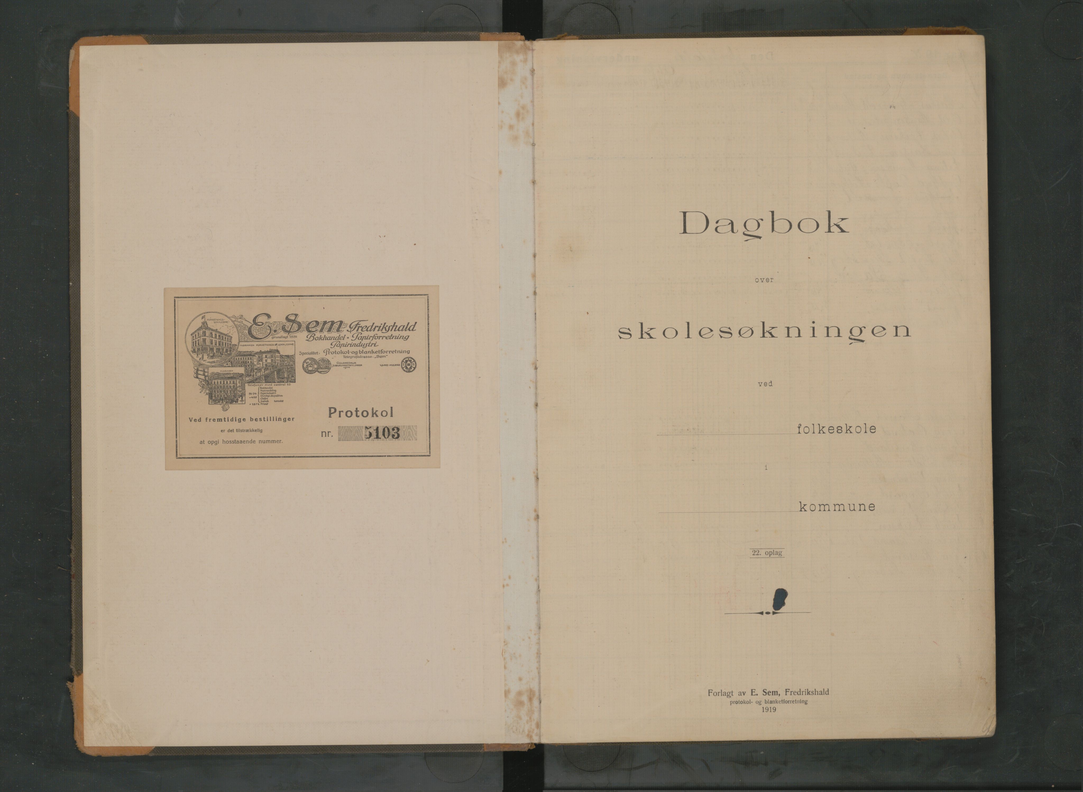 Hetland kommune. Kvaleberg skole, BYST/A-0145/G/Ga/L0014: Klassedagbok, 1920-1945