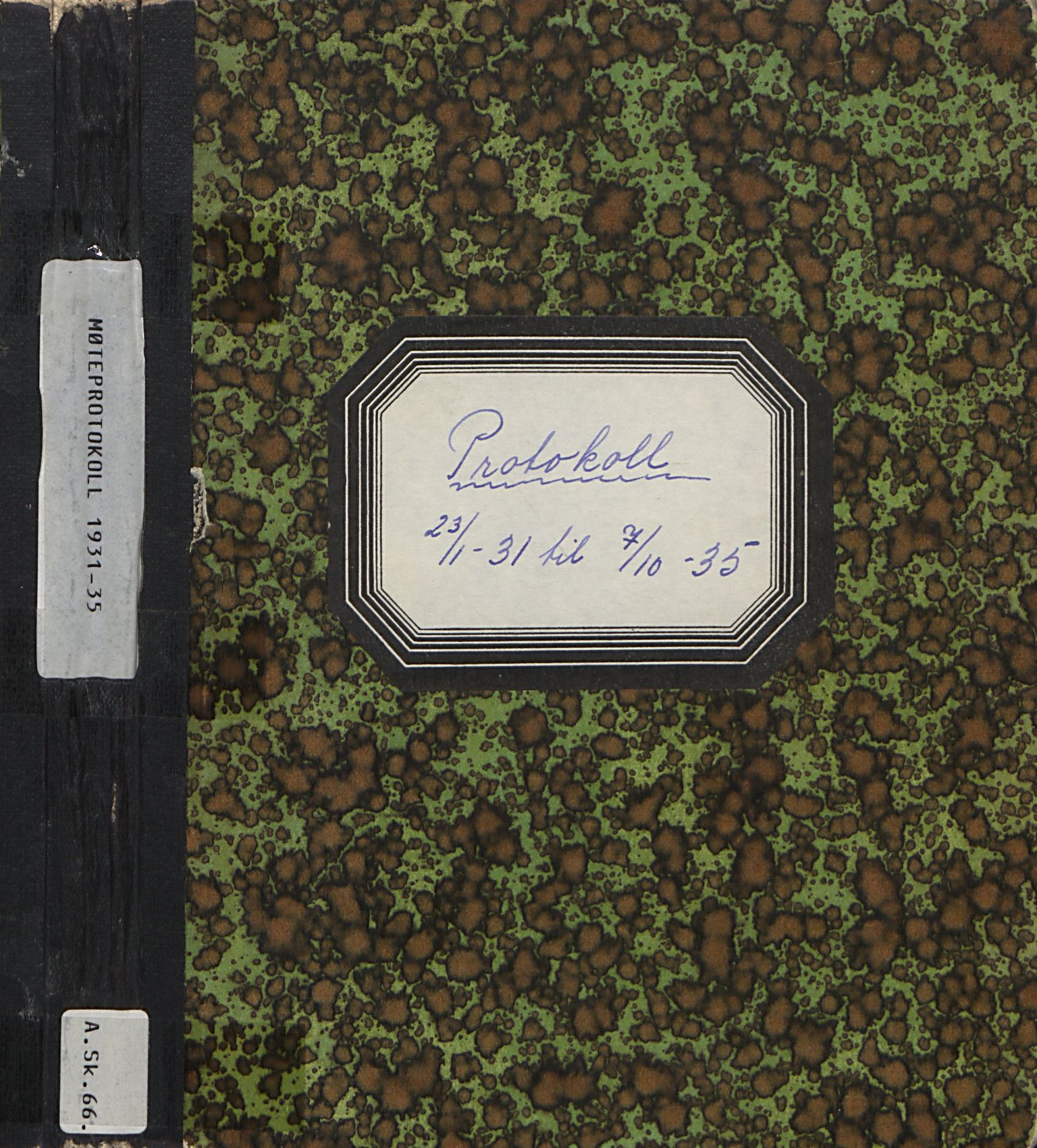 Skiens damekors arkiv, AAT/AAT-806066/A/L0002: Møtebok, 1931-1935
