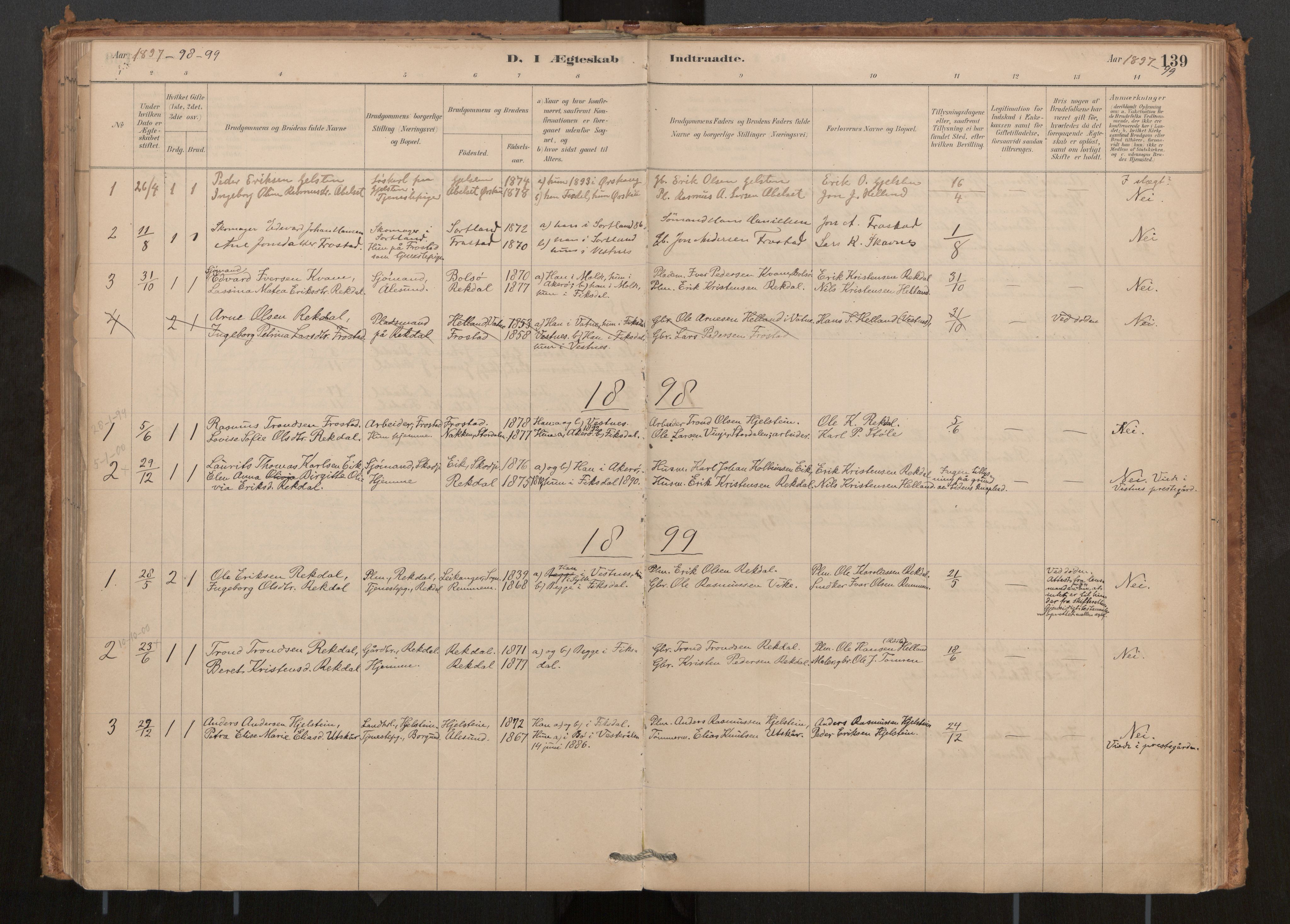 Ministerialprotokoller, klokkerbøker og fødselsregistre - Møre og Romsdal, AV/SAT-A-1454/540/L0540a: Ministerialbok nr. 540A02, 1884-1908, s. 139