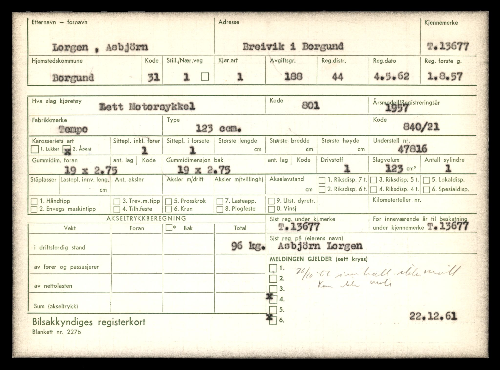 Møre og Romsdal vegkontor - Ålesund trafikkstasjon, AV/SAT-A-4099/F/Fe/L0040: Registreringskort for kjøretøy T 13531 - T 13709, 1927-1998, s. 2531