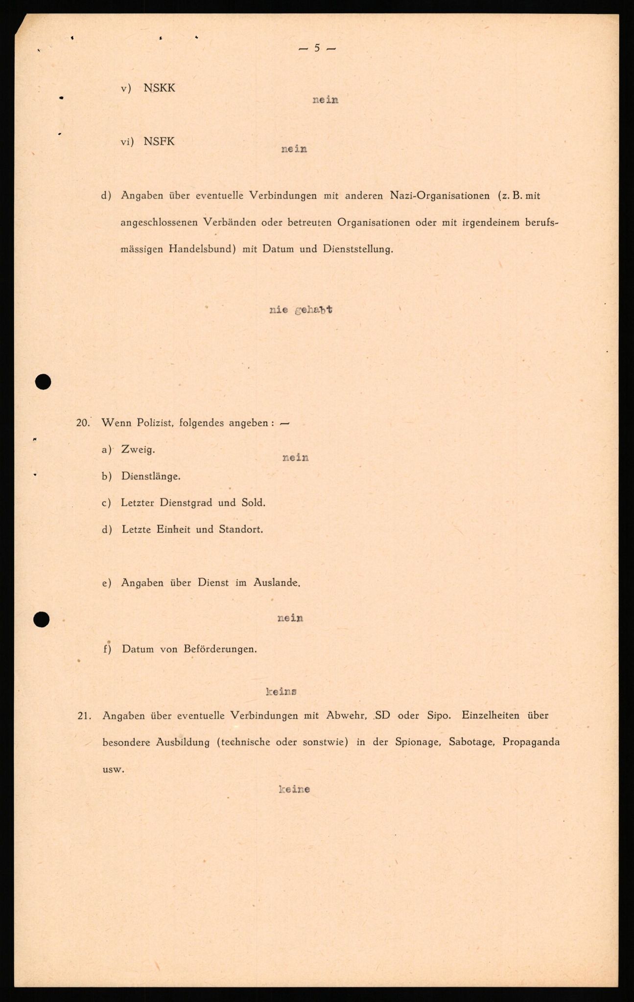 Forsvaret, Forsvarets overkommando II, AV/RA-RAFA-3915/D/Db/L0034: CI Questionaires. Tyske okkupasjonsstyrker i Norge. Tyskere., 1945-1946, s. 370