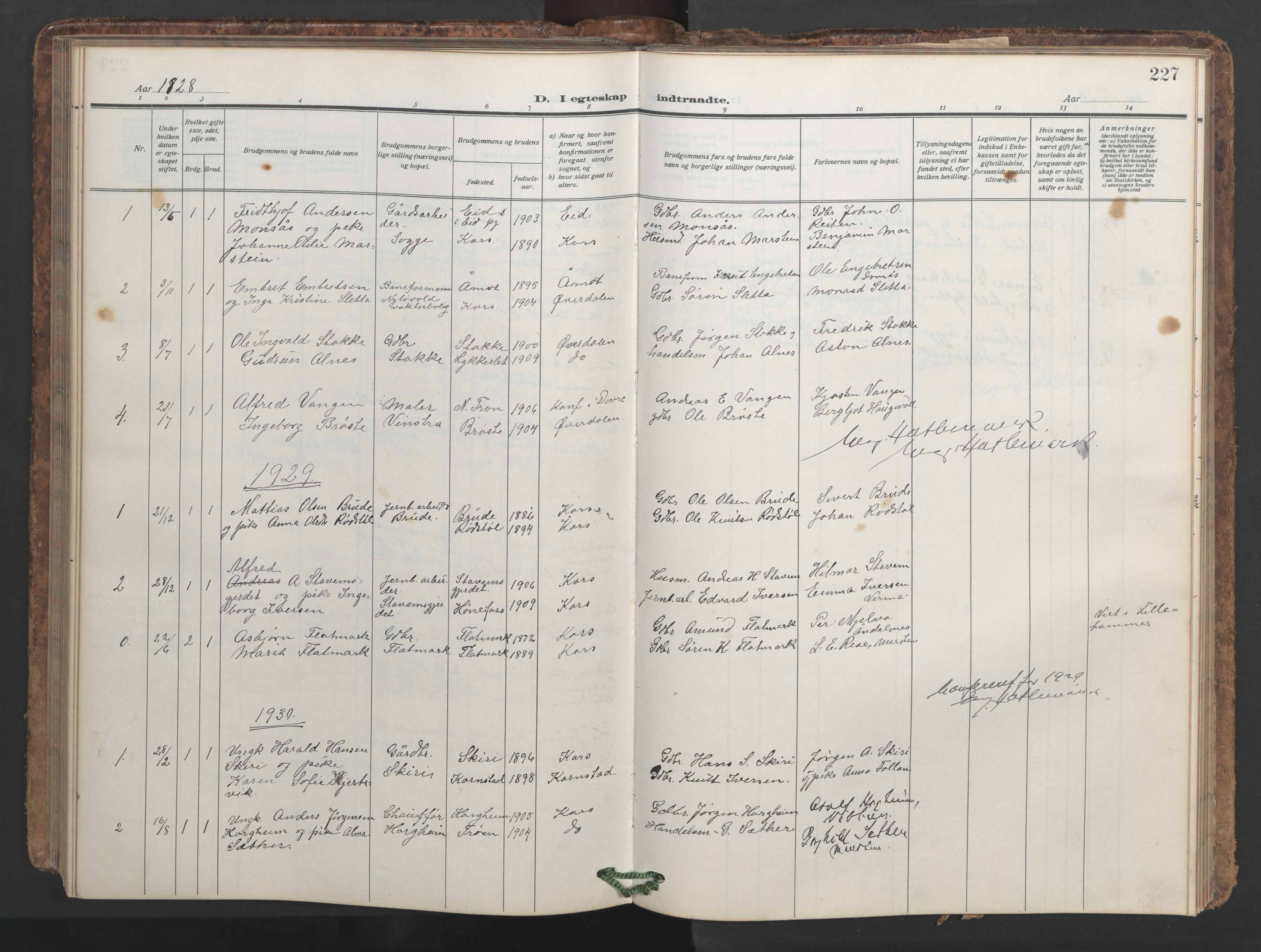 Ministerialprotokoller, klokkerbøker og fødselsregistre - Møre og Romsdal, SAT/A-1454/546/L0597: Klokkerbok nr. 546C03, 1921-1959, s. 227