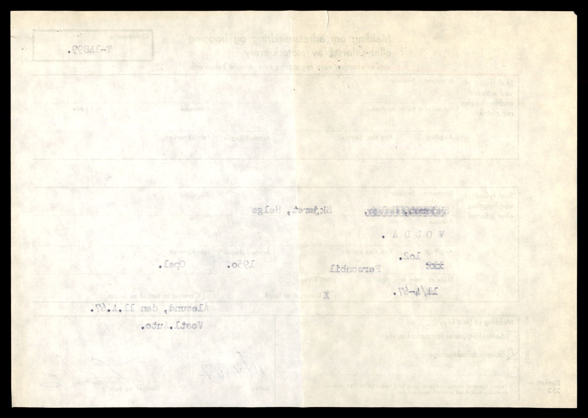 Møre og Romsdal vegkontor - Ålesund trafikkstasjon, AV/SAT-A-4099/F/Fe/L0049: Registreringskort for kjøretøy T 14864 - T 18613, 1927-1998, s. 816