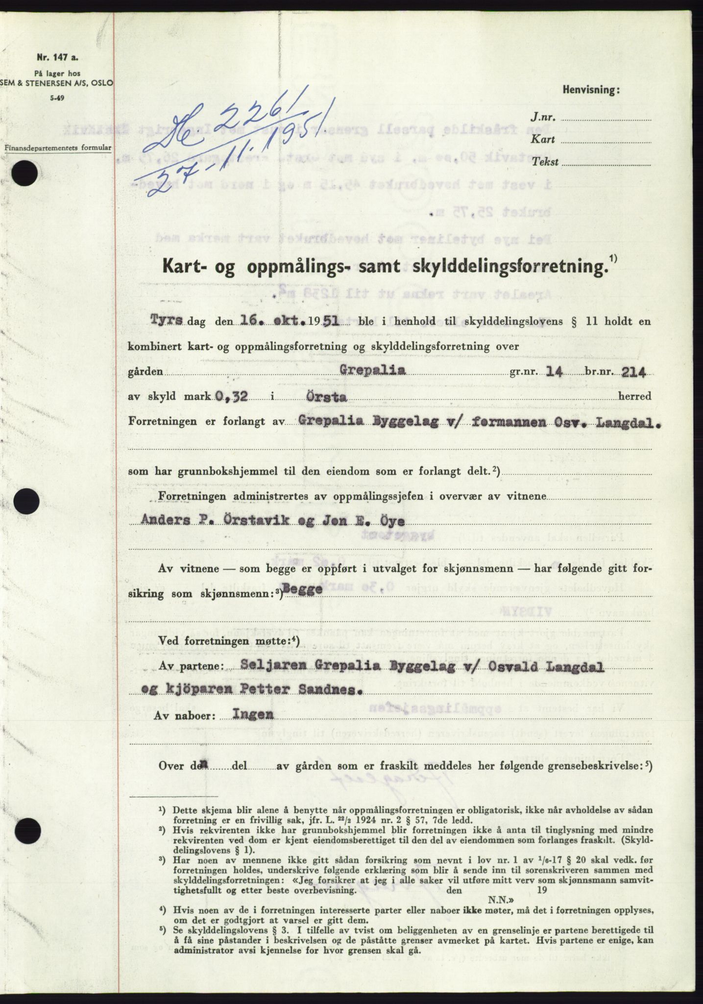 Søre Sunnmøre sorenskriveri, AV/SAT-A-4122/1/2/2C/L0090: Pantebok nr. 16A, 1951-1951, Dagboknr: 2261/1951