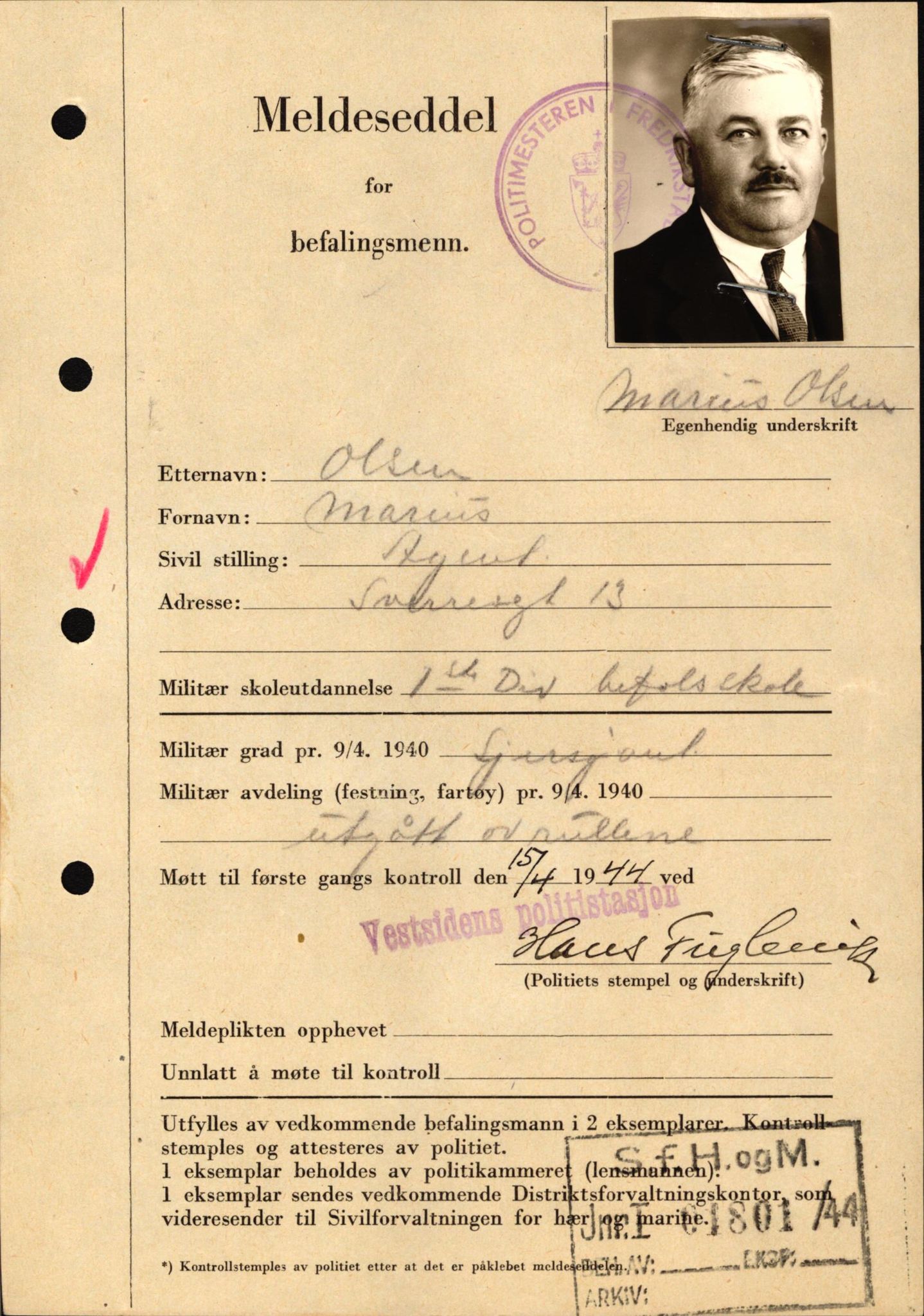 Forsvaret, Forsvarets krigshistoriske avdeling, AV/RA-RAFA-2017/Y/Yf/L0209: II-C-11-2121  -  Okkupasjonstiden.  Meldesedler for befal med foto og oppl. om militær grad 9. apr. 1940., 1944-1945, s. 446