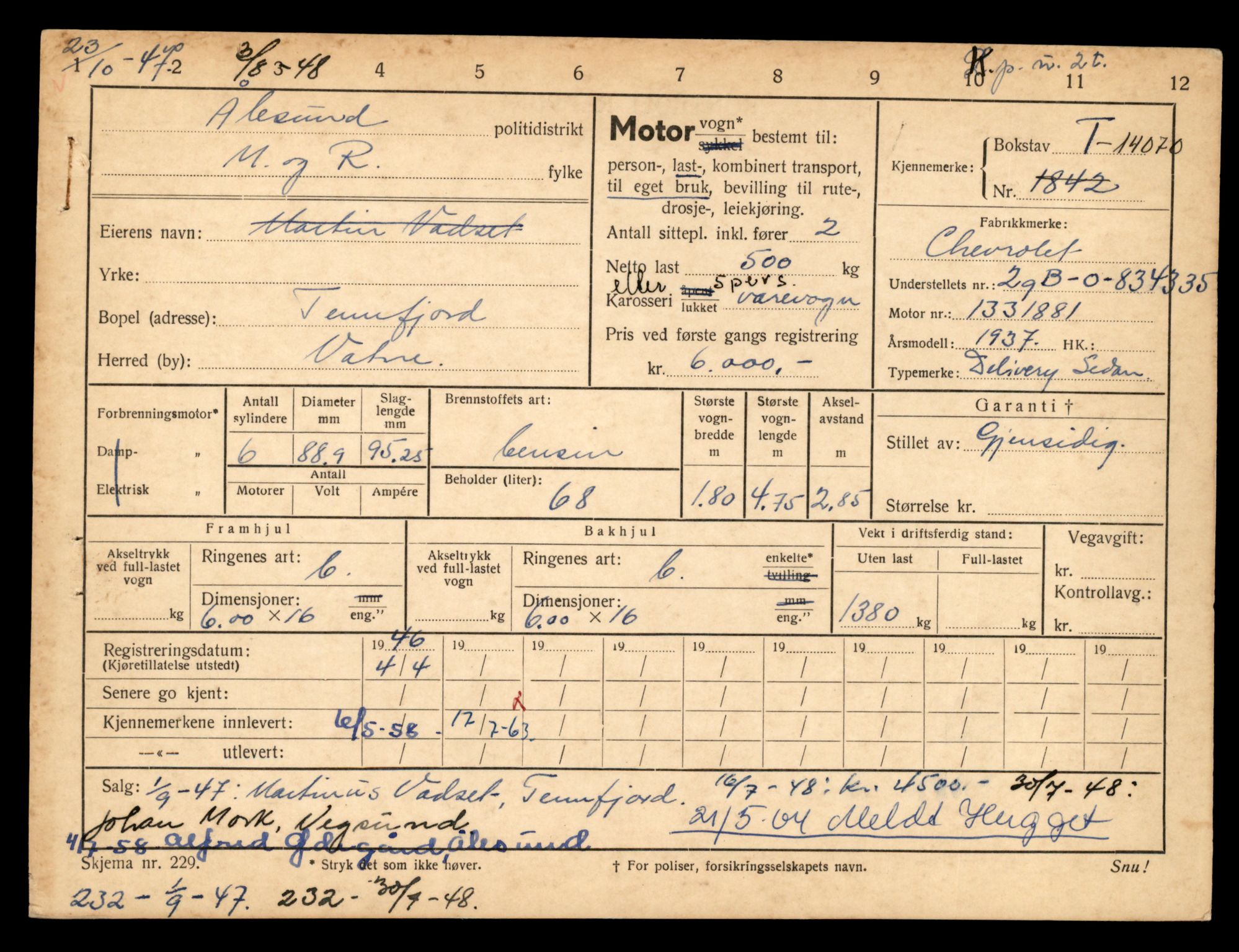 Møre og Romsdal vegkontor - Ålesund trafikkstasjon, AV/SAT-A-4099/F/Fe/L0042: Registreringskort for kjøretøy T 13906 - T 14079, 1927-1998, s. 2985