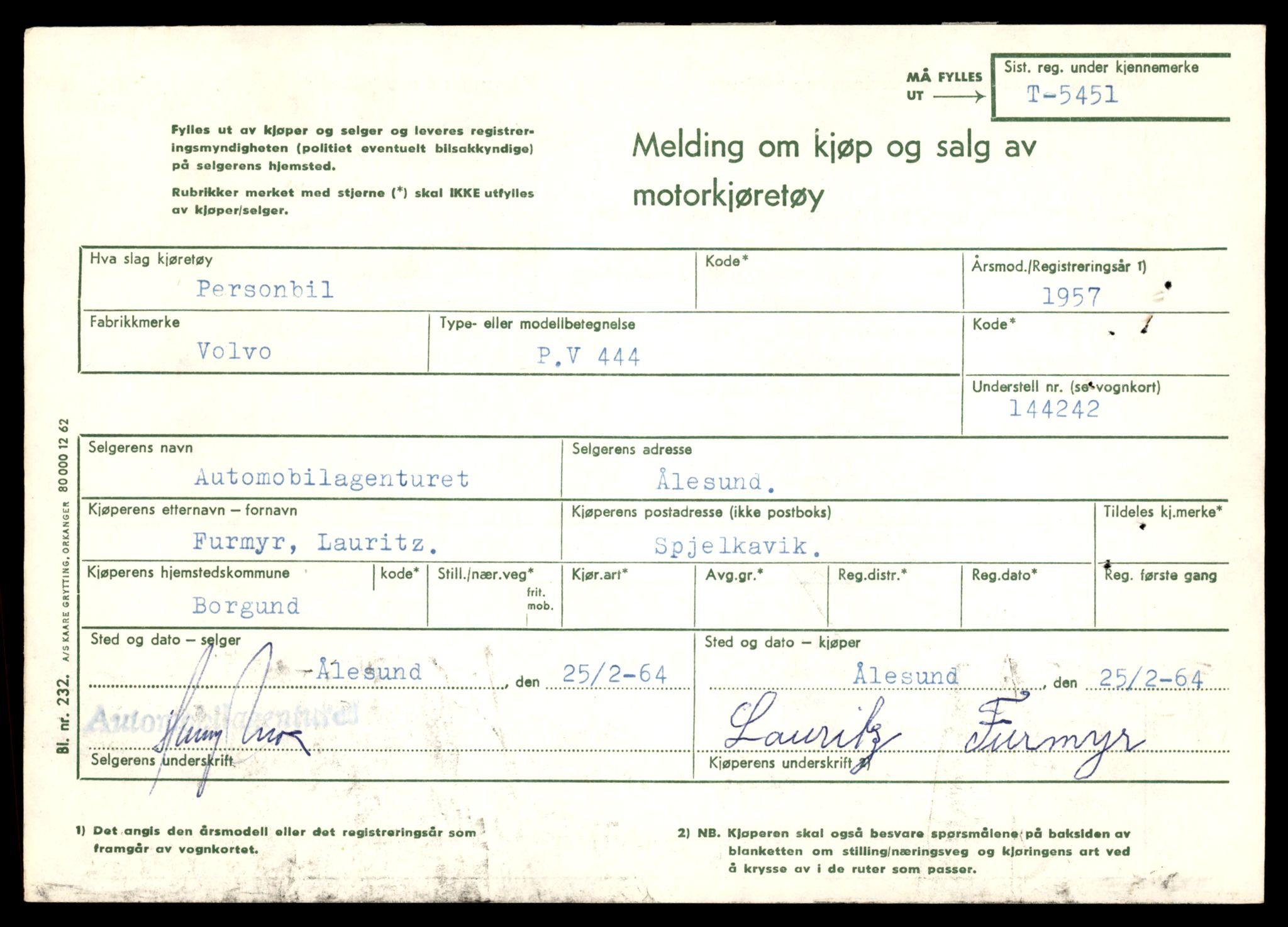 Møre og Romsdal vegkontor - Ålesund trafikkstasjon, AV/SAT-A-4099/F/Fe/L0021: Registreringskort for kjøretøy T 10471 - T 10583, 1927-1998, s. 2559