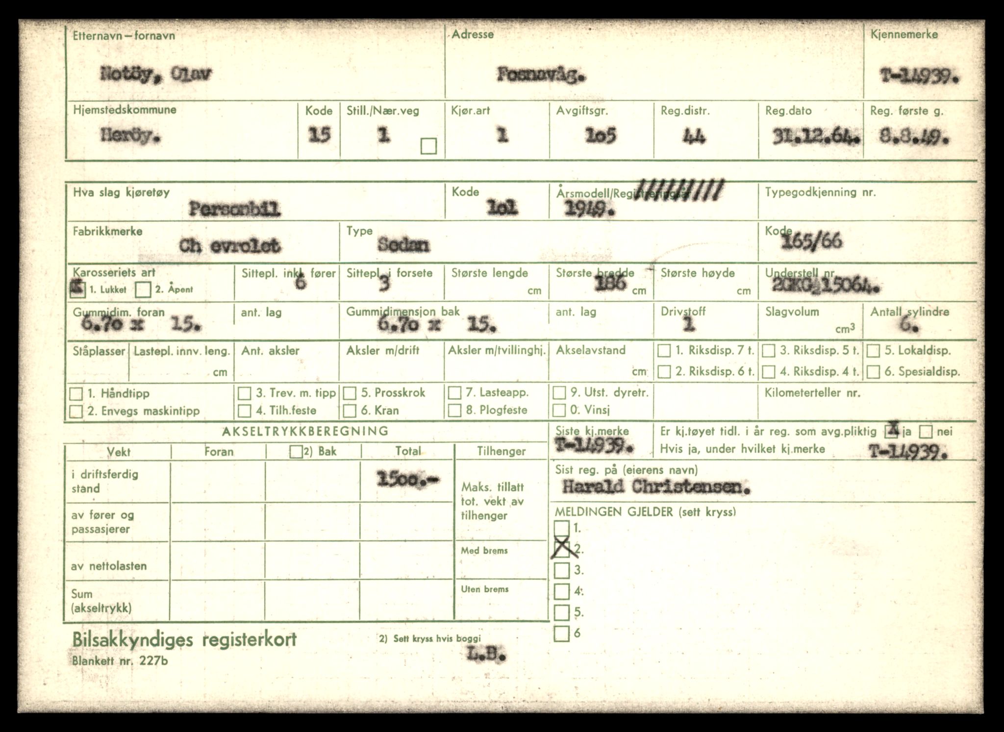 Møre og Romsdal vegkontor - Ålesund trafikkstasjon, AV/SAT-A-4099/F/Fe/L0049: Registreringskort for kjøretøy T 14864 - T 18613, 1927-1998, s. 1733