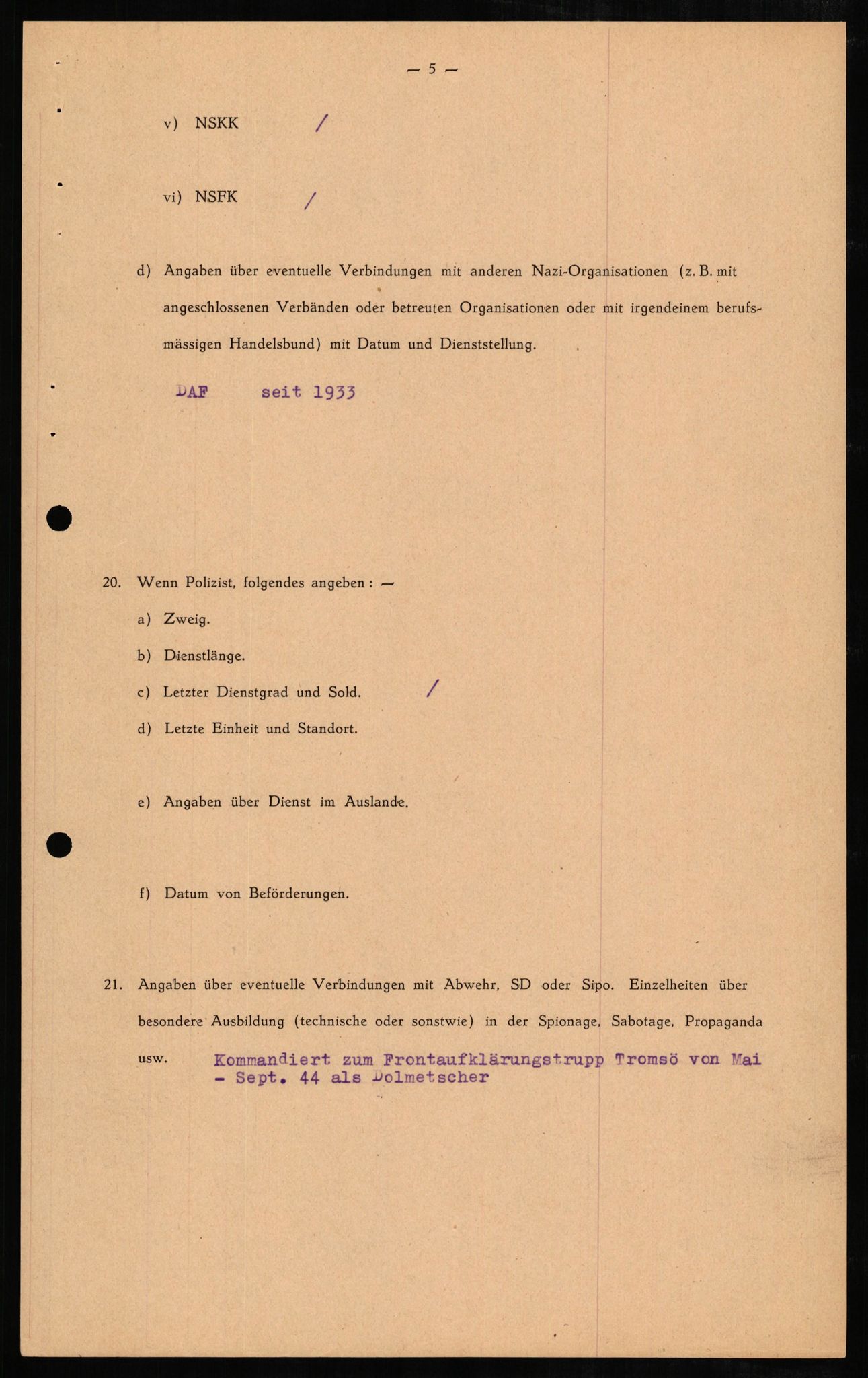 Forsvaret, Forsvarets overkommando II, RA/RAFA-3915/D/Db/L0005: CI Questionaires. Tyske okkupasjonsstyrker i Norge. Tyskere., 1945-1946, s. 70